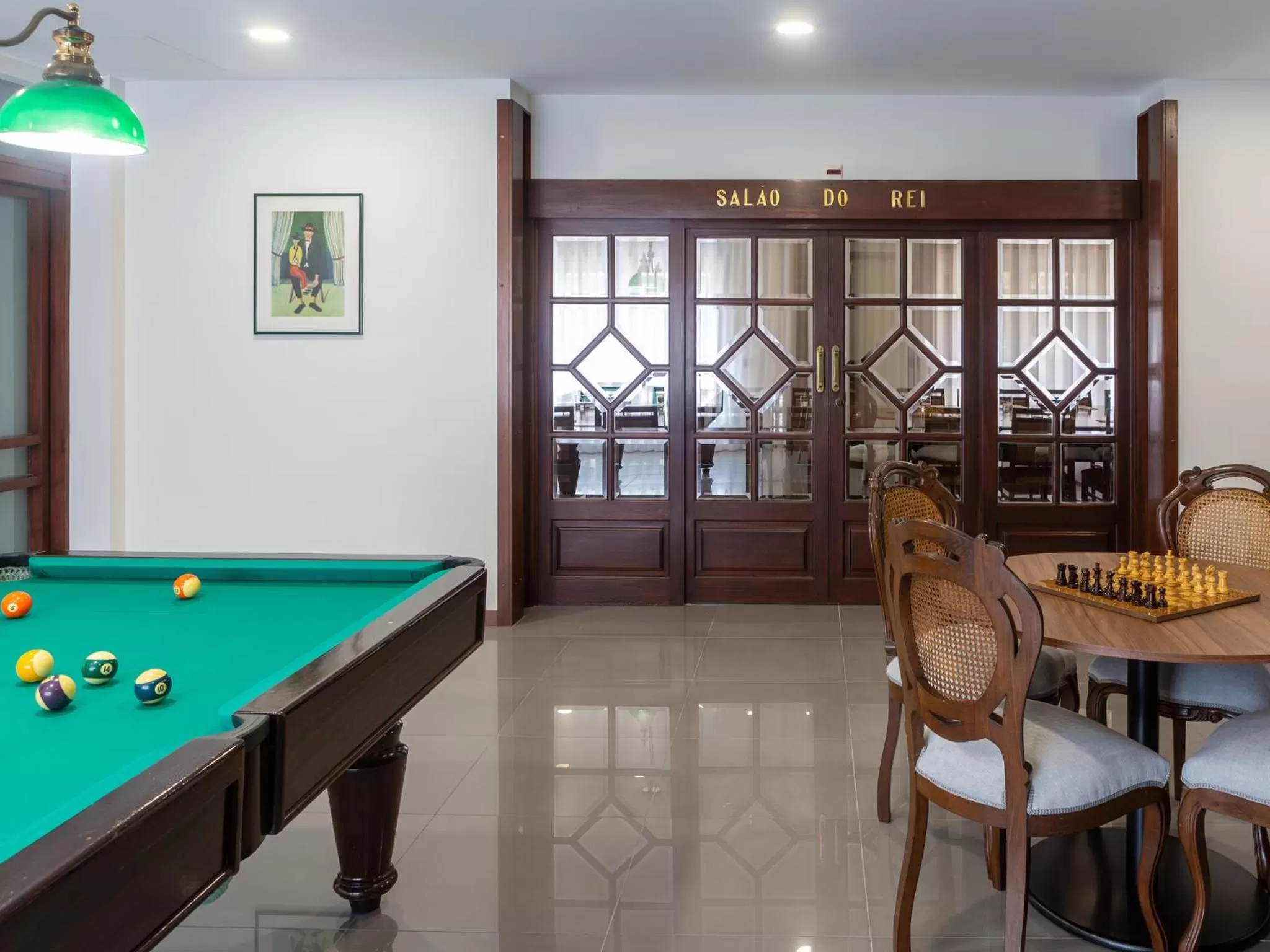 Billiard in Hotel Afonso V & SPA