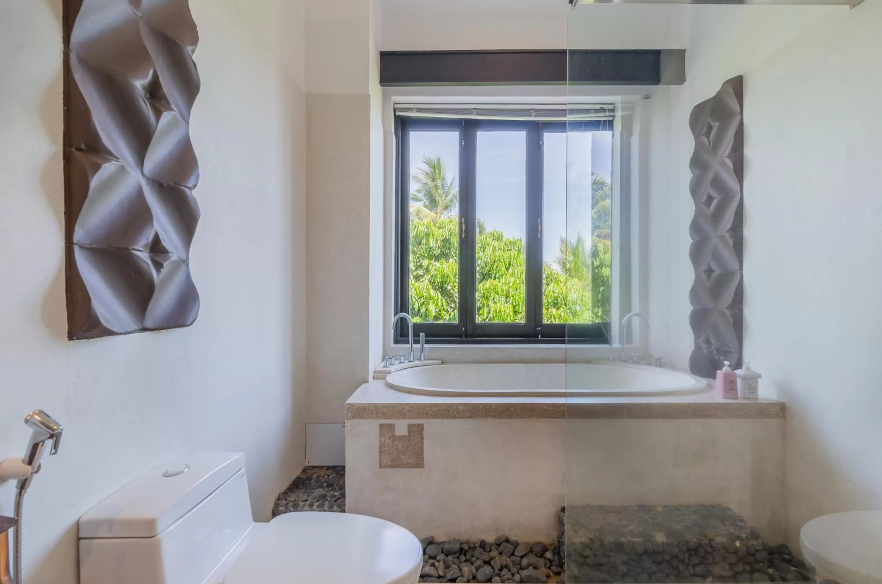 Bathroom in Tra Que Mansion