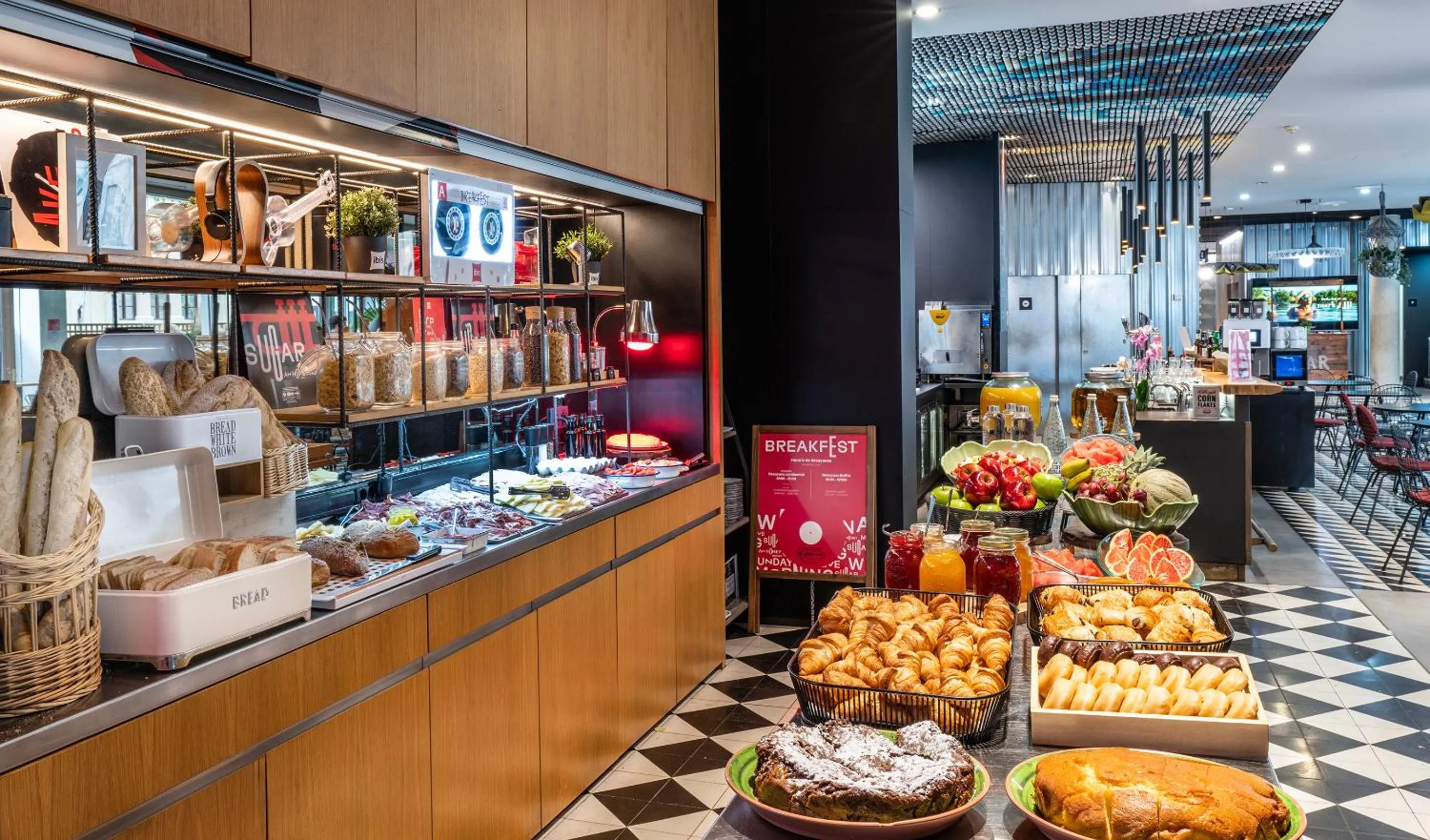 Breakfast in Ibis Barcelona Plaza Glòries 22@