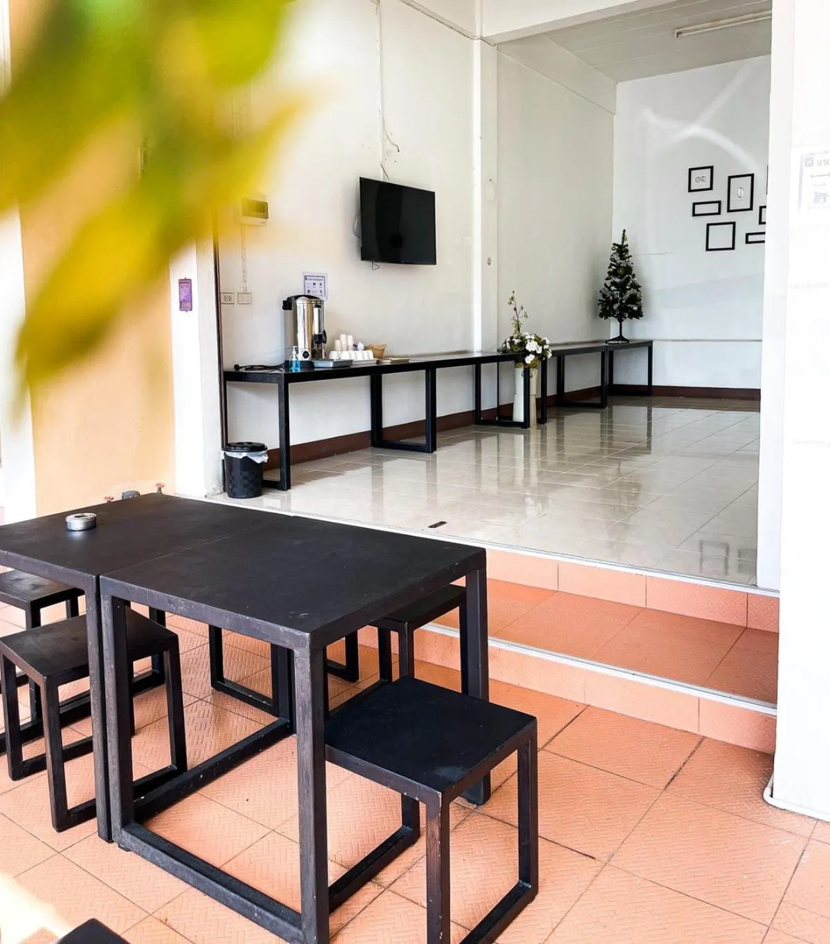 Living room in Rueangrat Hotel