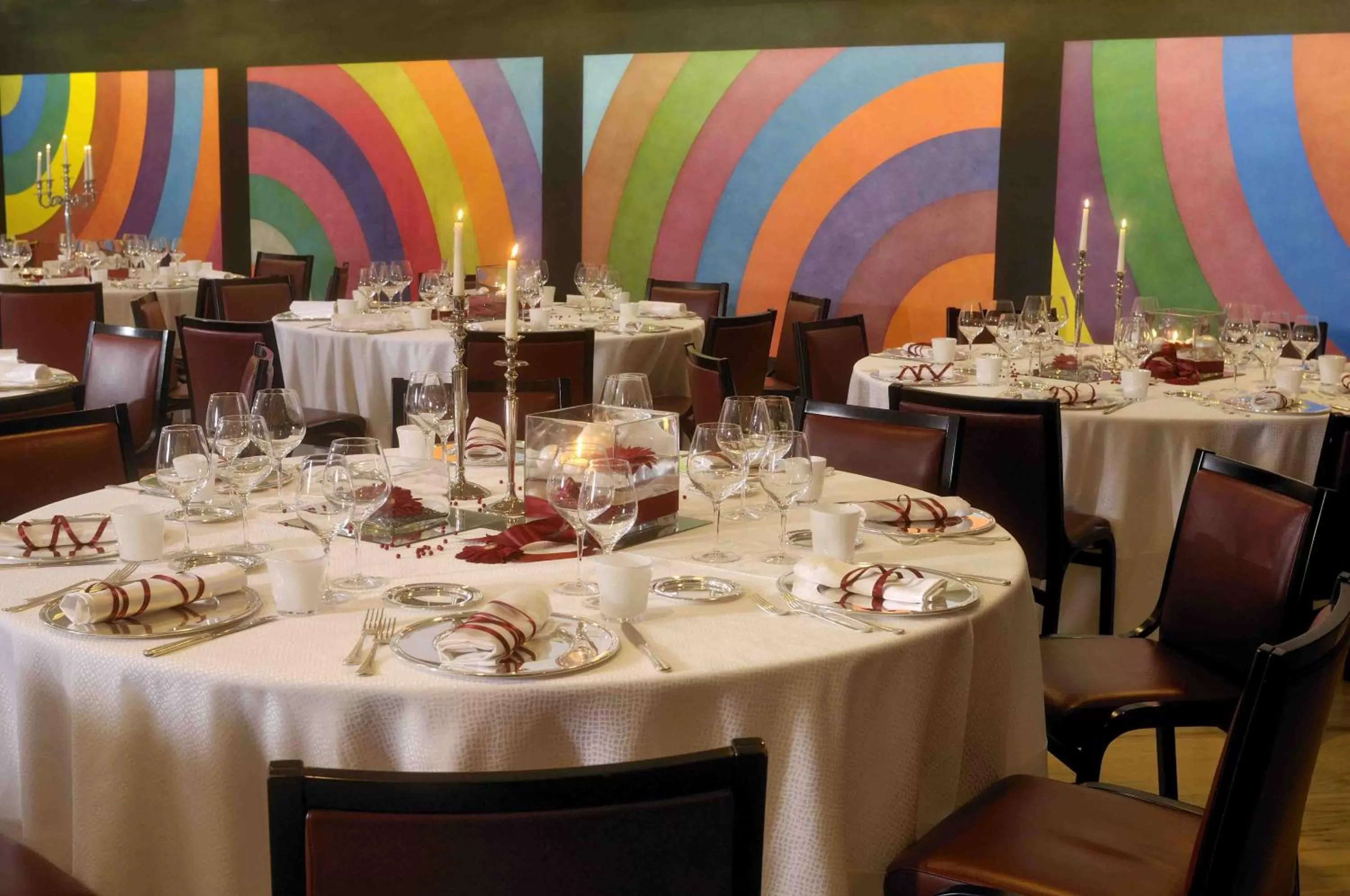 Restaurant/places to eat in Albornoz Palace Hotel