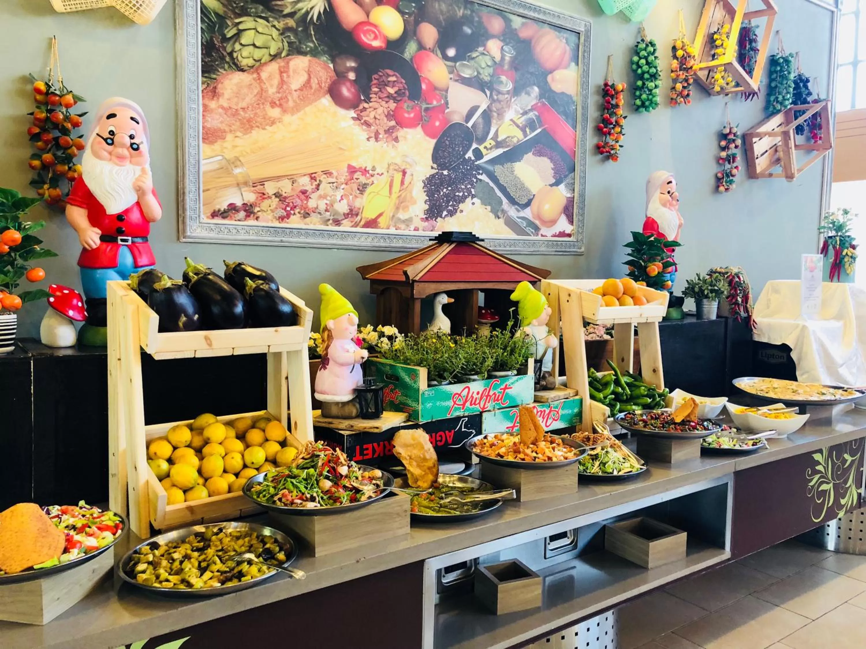 Buffet breakfast in Ruth Daniel Residence