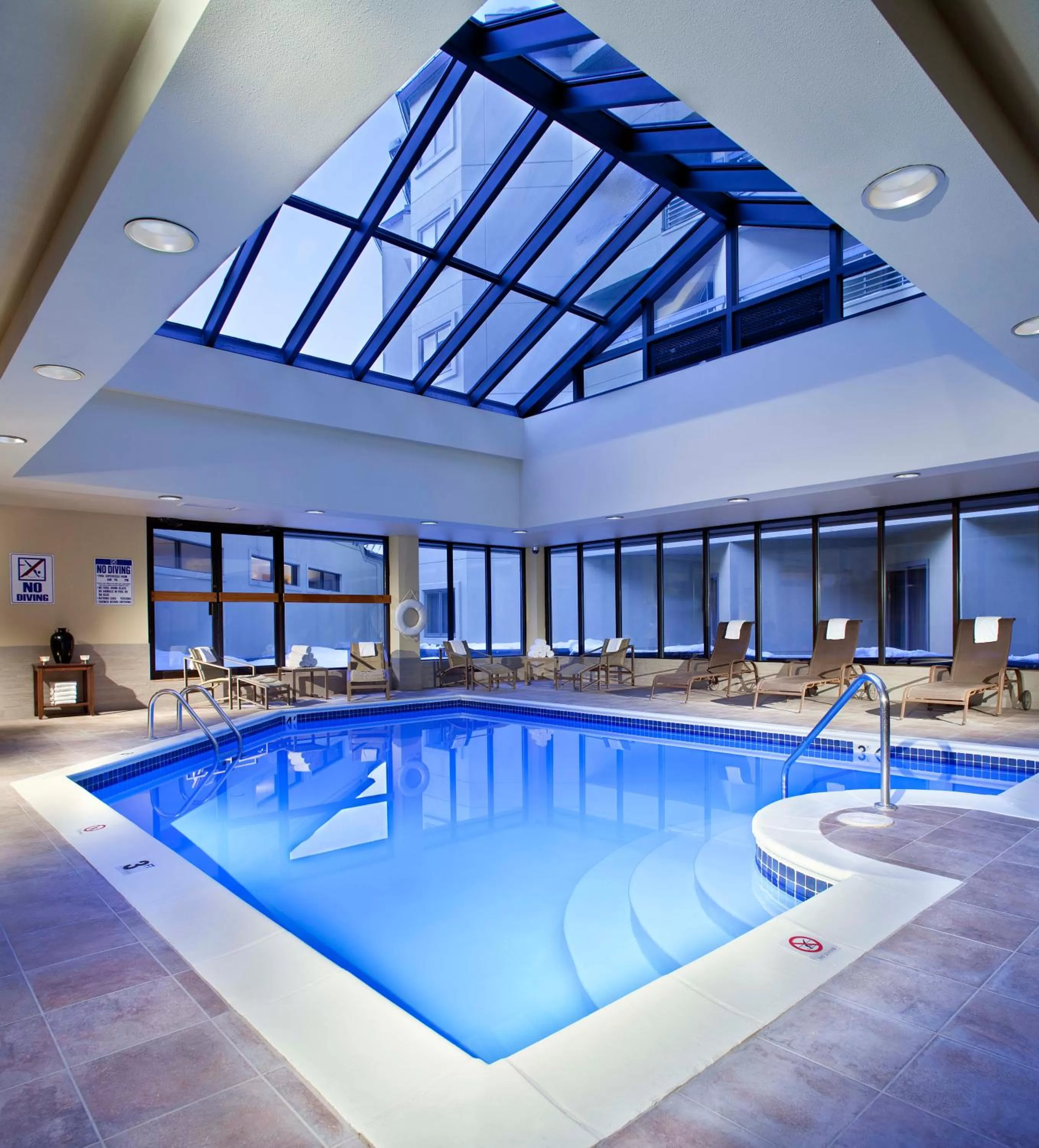 Swimming pool in Elevation Hotel & Spa