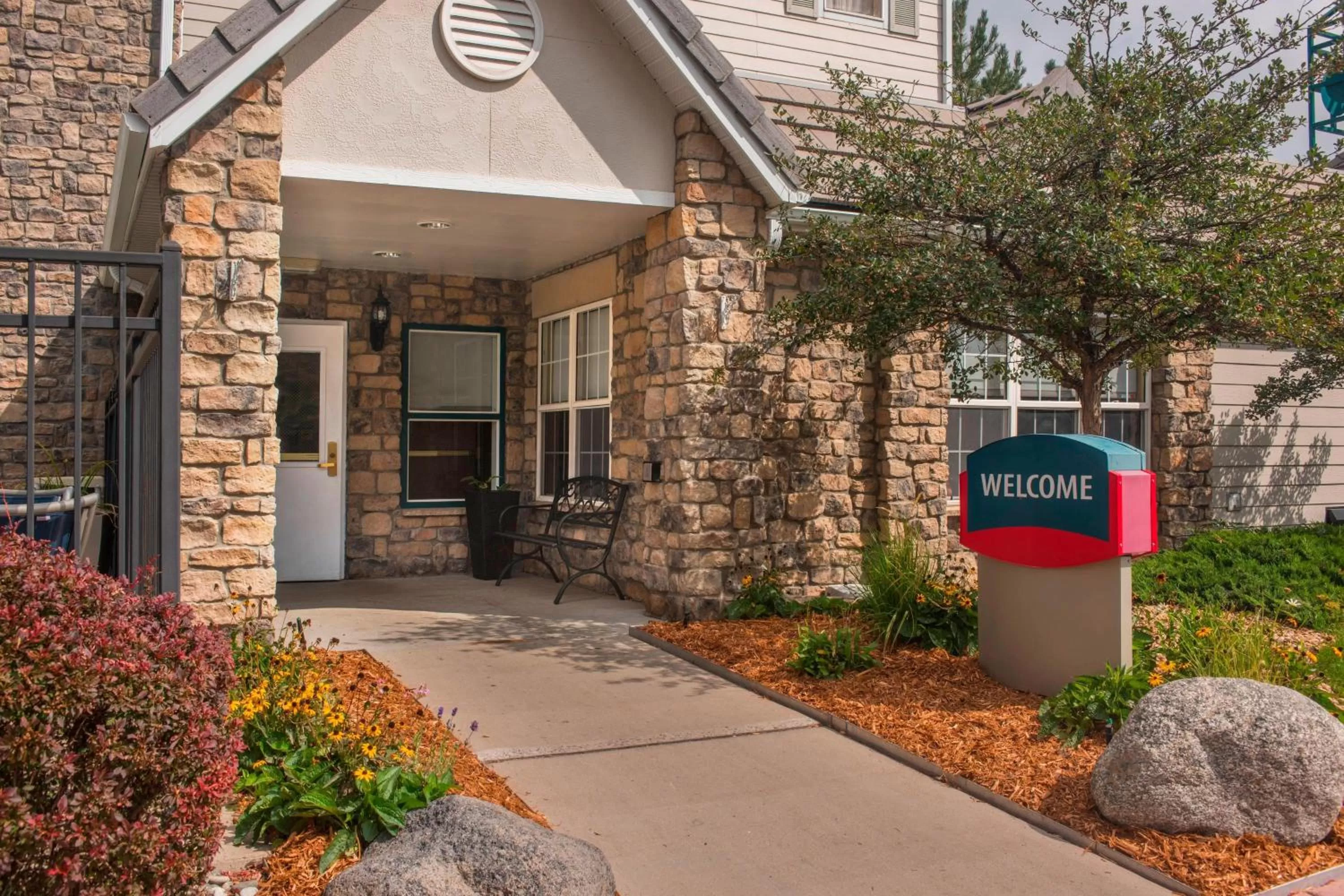 Property building in TownePlace Suites Denver Southeast