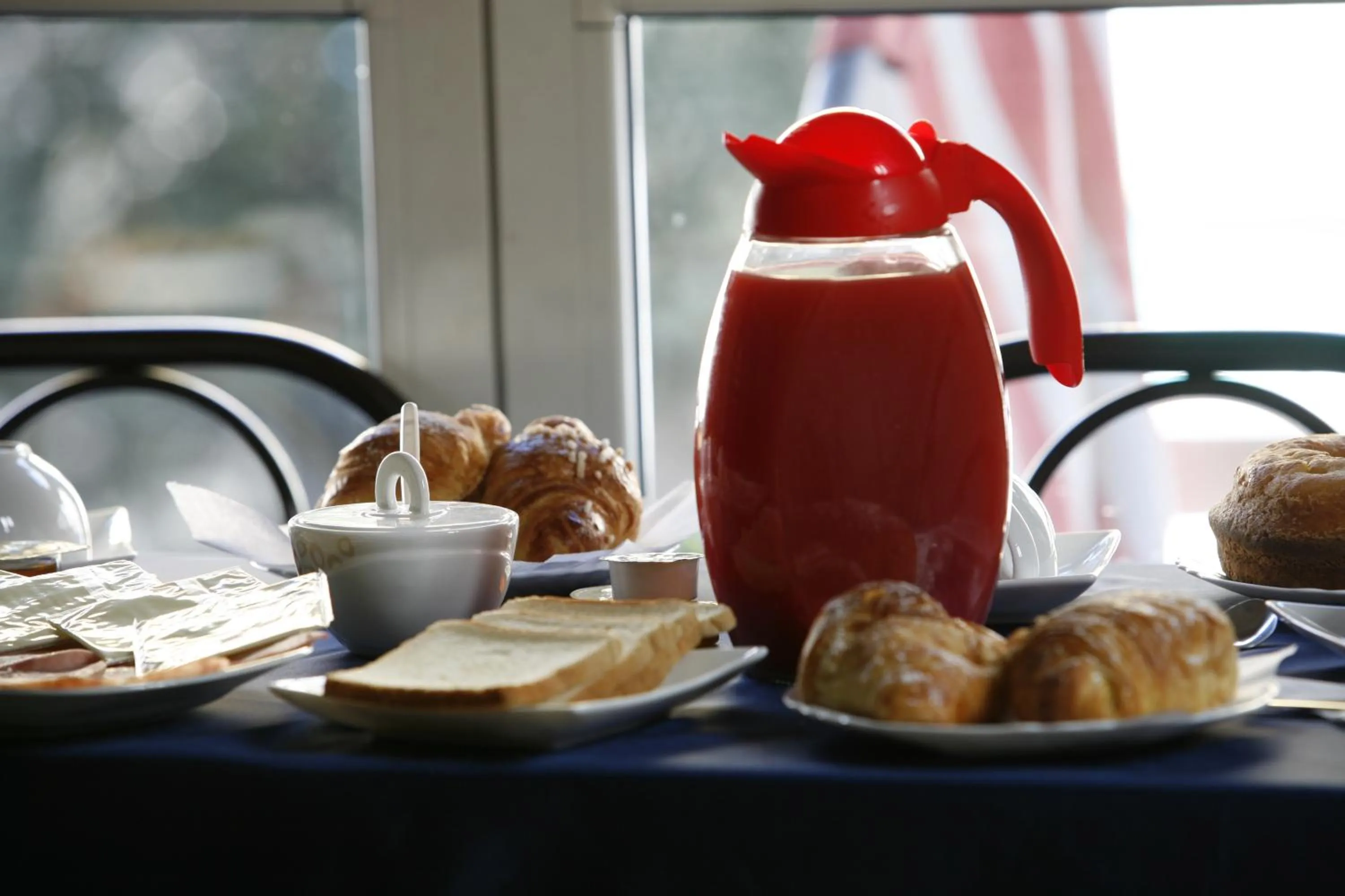 Restaurant/places to eat, Breakfast in Hotel Garibaldi