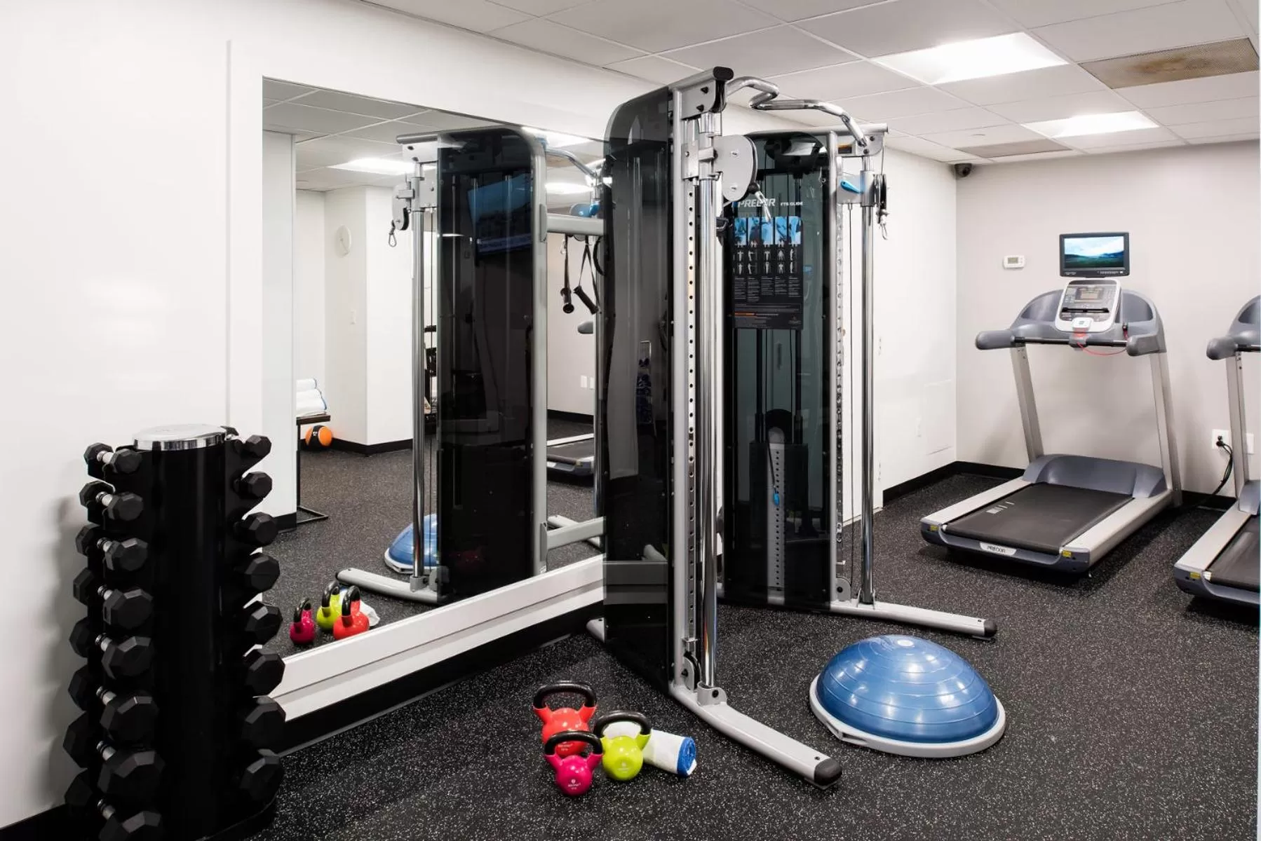 Fitness centre/facilities in Phoenix Park Hotel