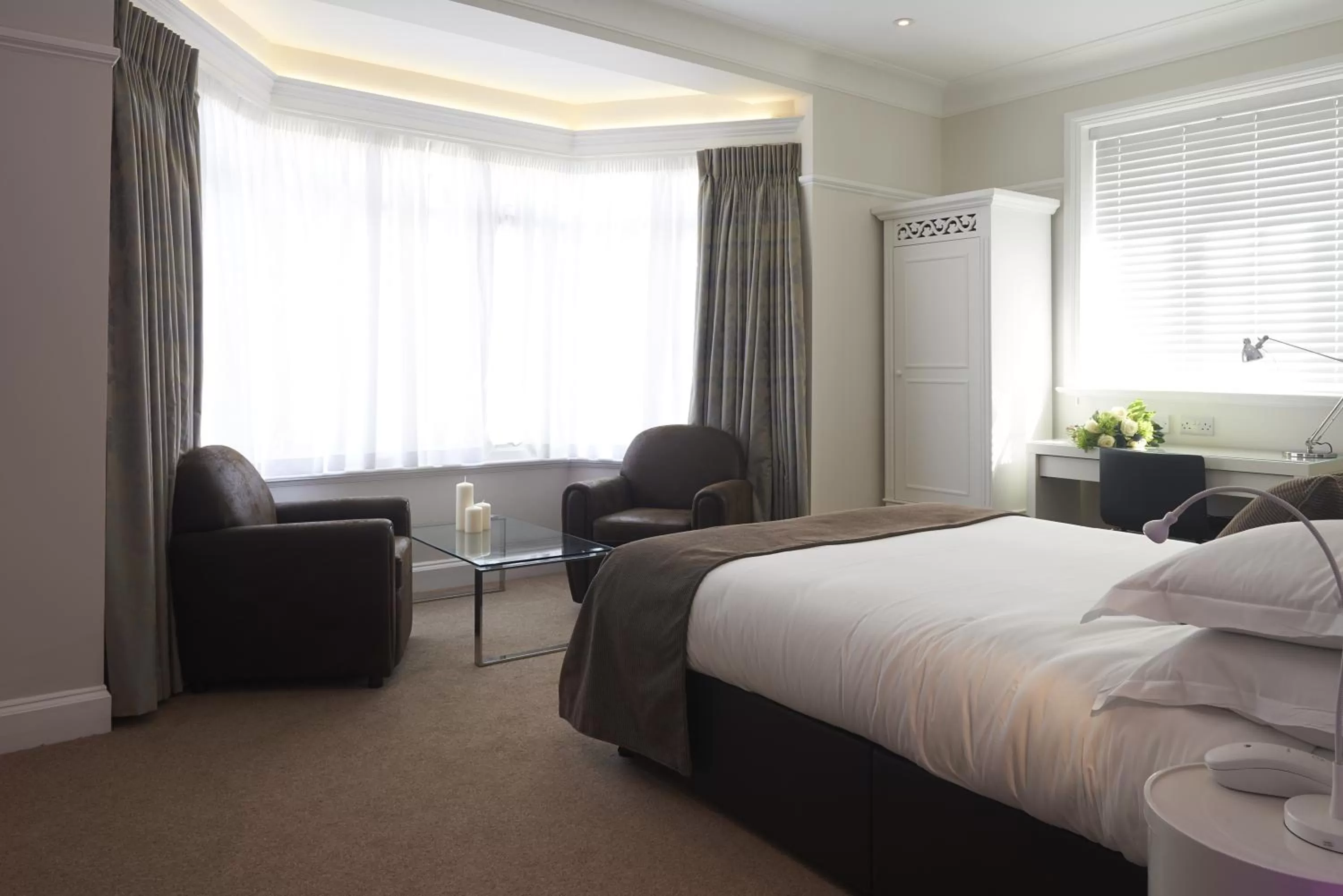 Photo of the whole room, Bed in The Bell Inn Hotel