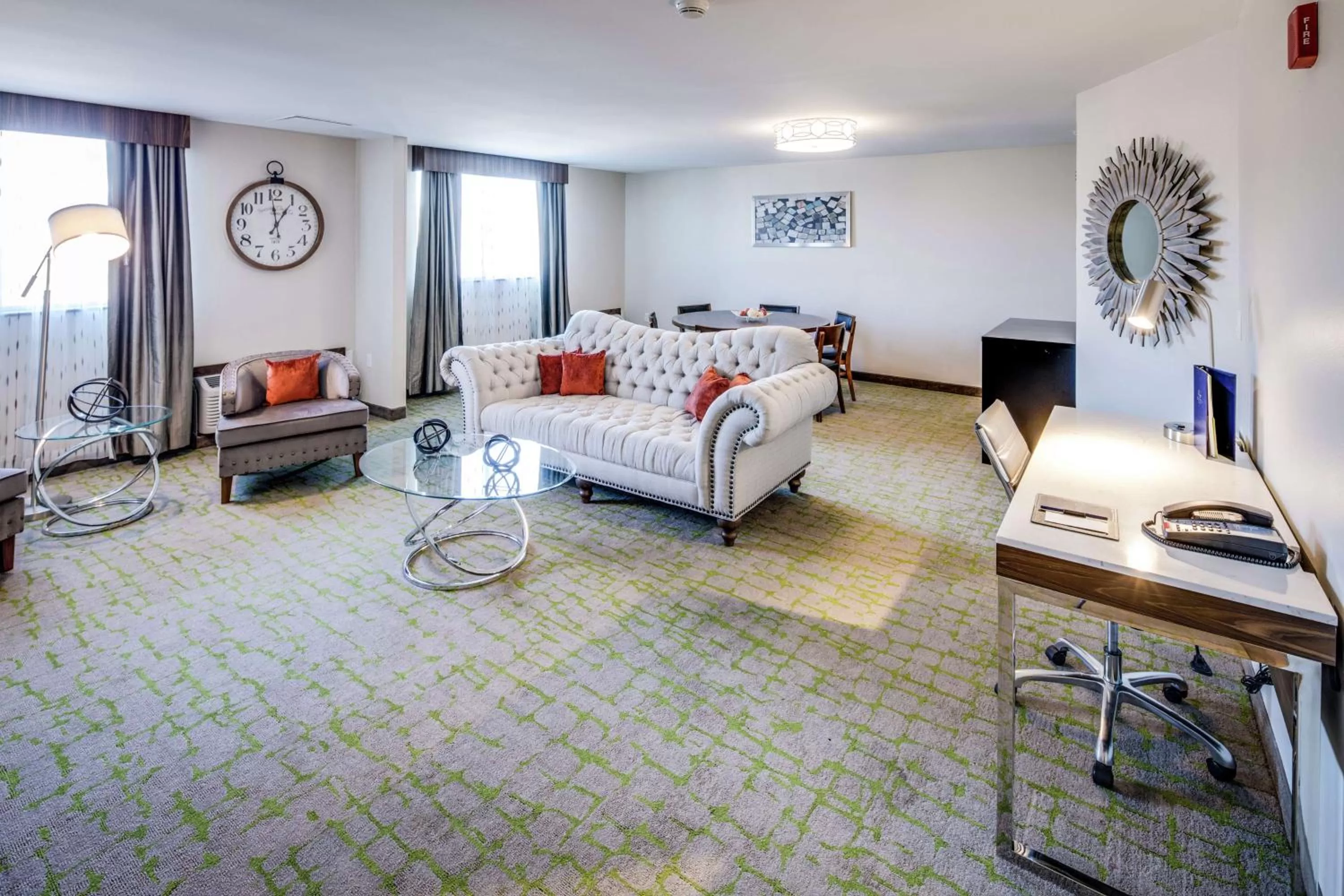 Bedroom, Bed in DoubleTree by Hilton Huntington, WV