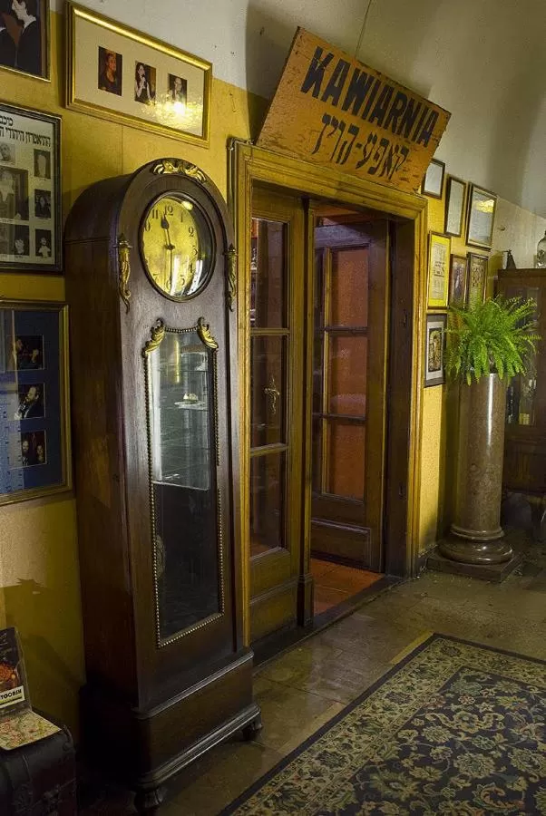 Facade/entrance in Austeria Klezmer Hois