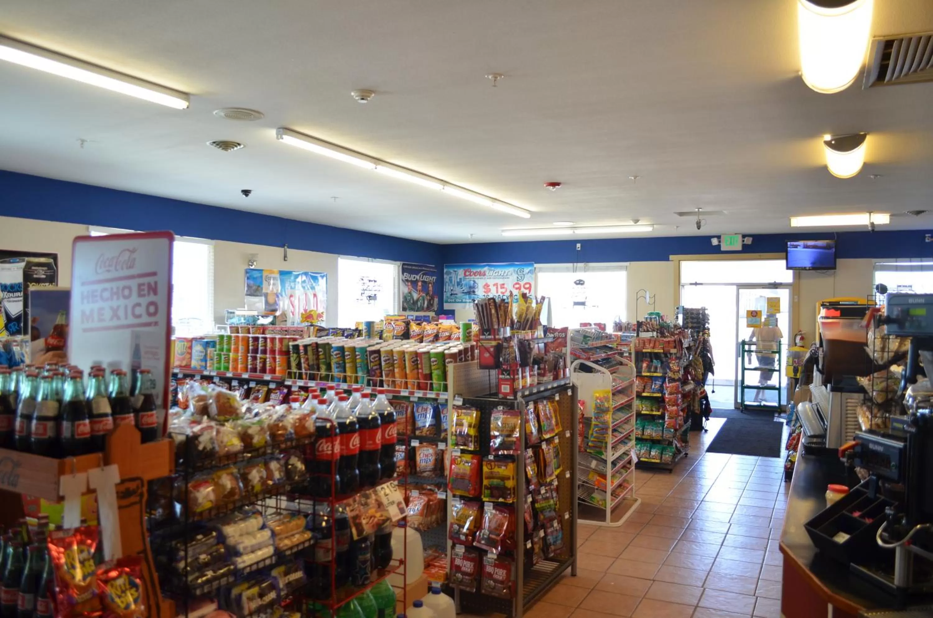 On-site shops in Knights Inn Quincy