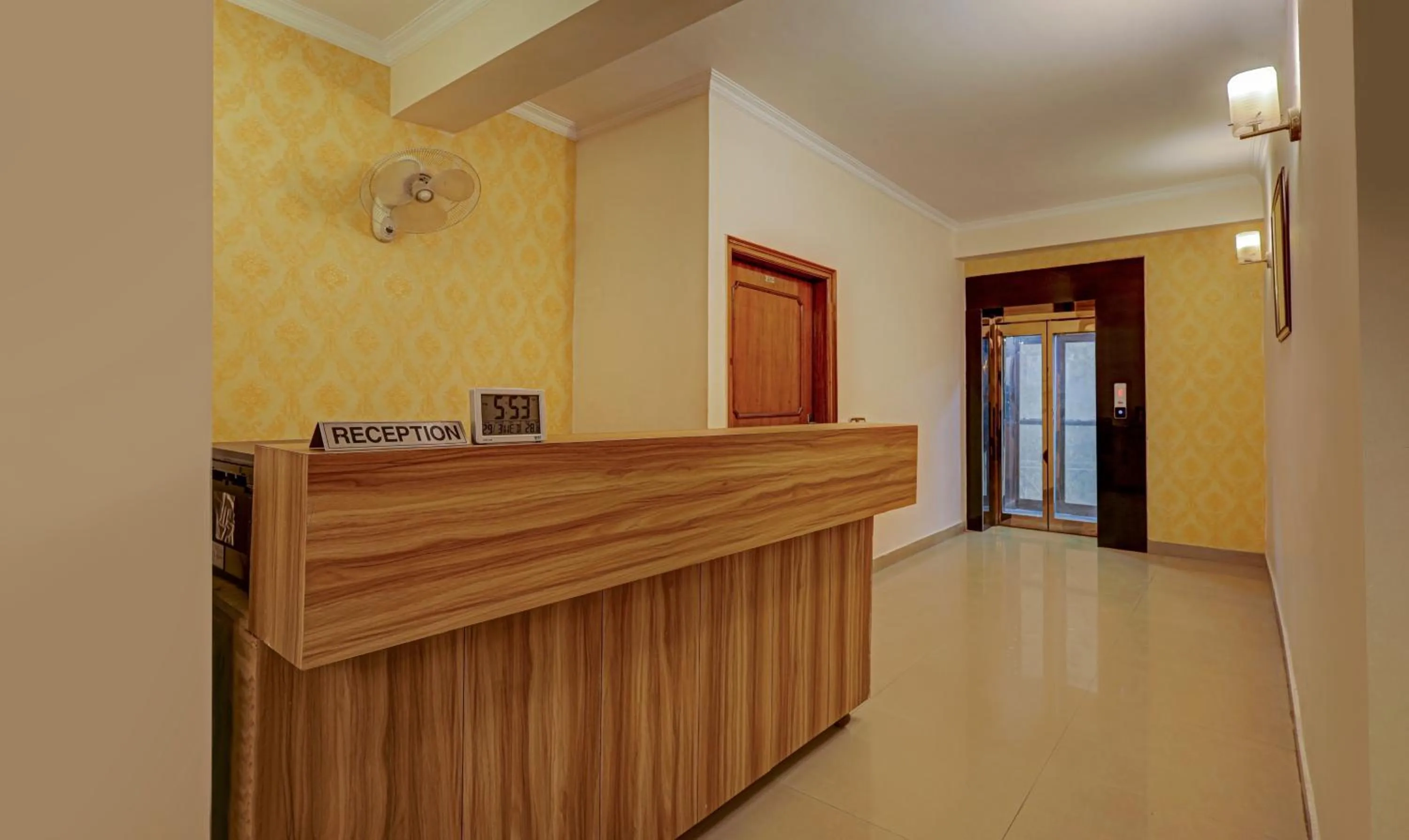 Lobby or reception in Treebo Primeone