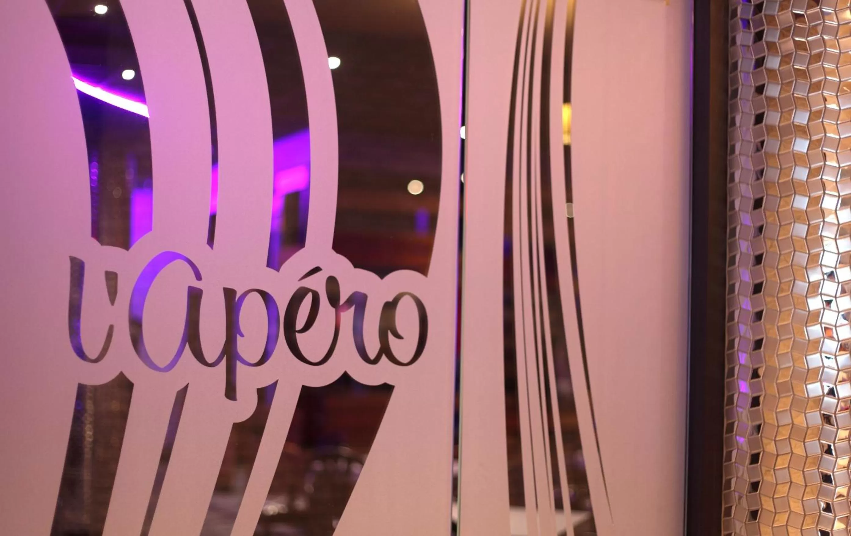 Lounge or bar in Hotel Universel Alma