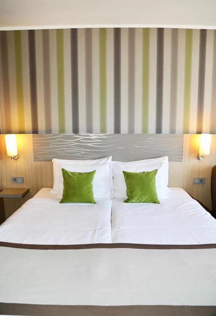 Photo of the whole room, Bed in Hotel New Orly