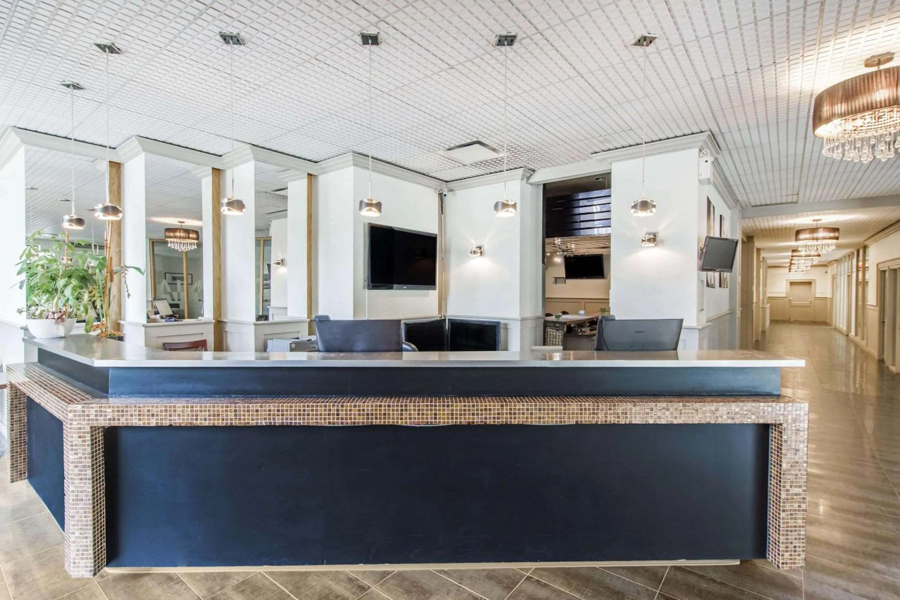 Lobby or reception in Travelodge by Wyndham Trois-Rivieres