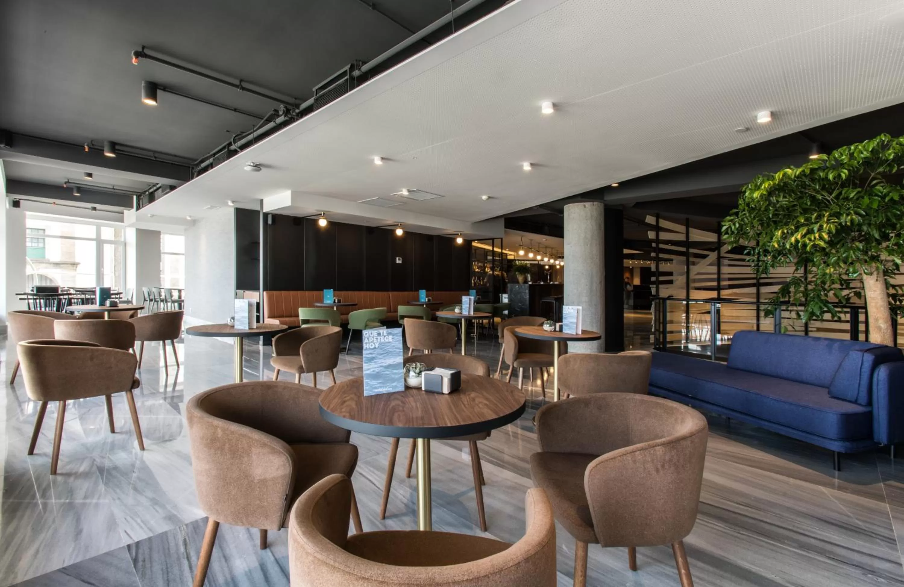 Lounge or bar in Hotel Riazor