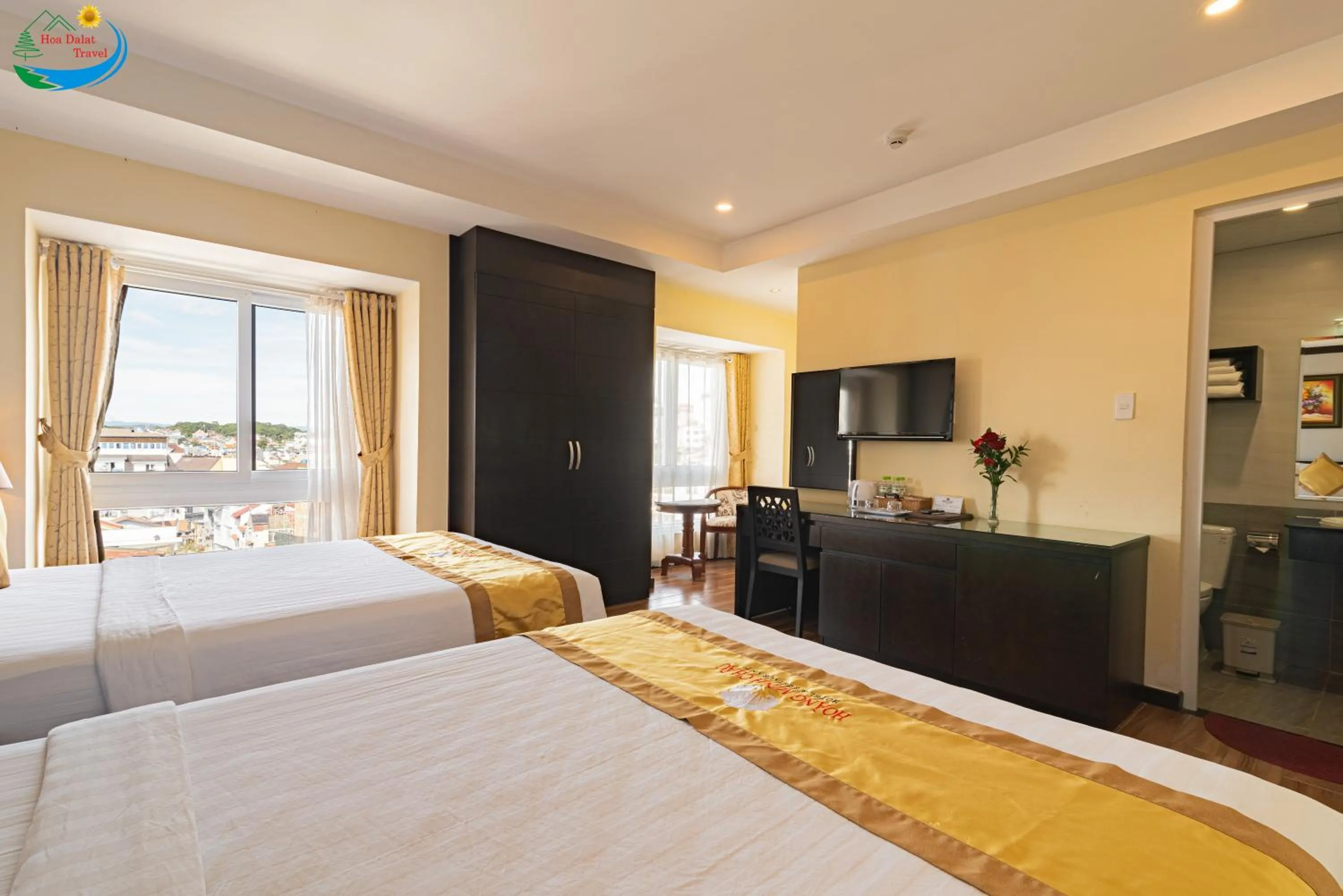 Bed in Hoang Minh Chau Ba Trieu Hotel