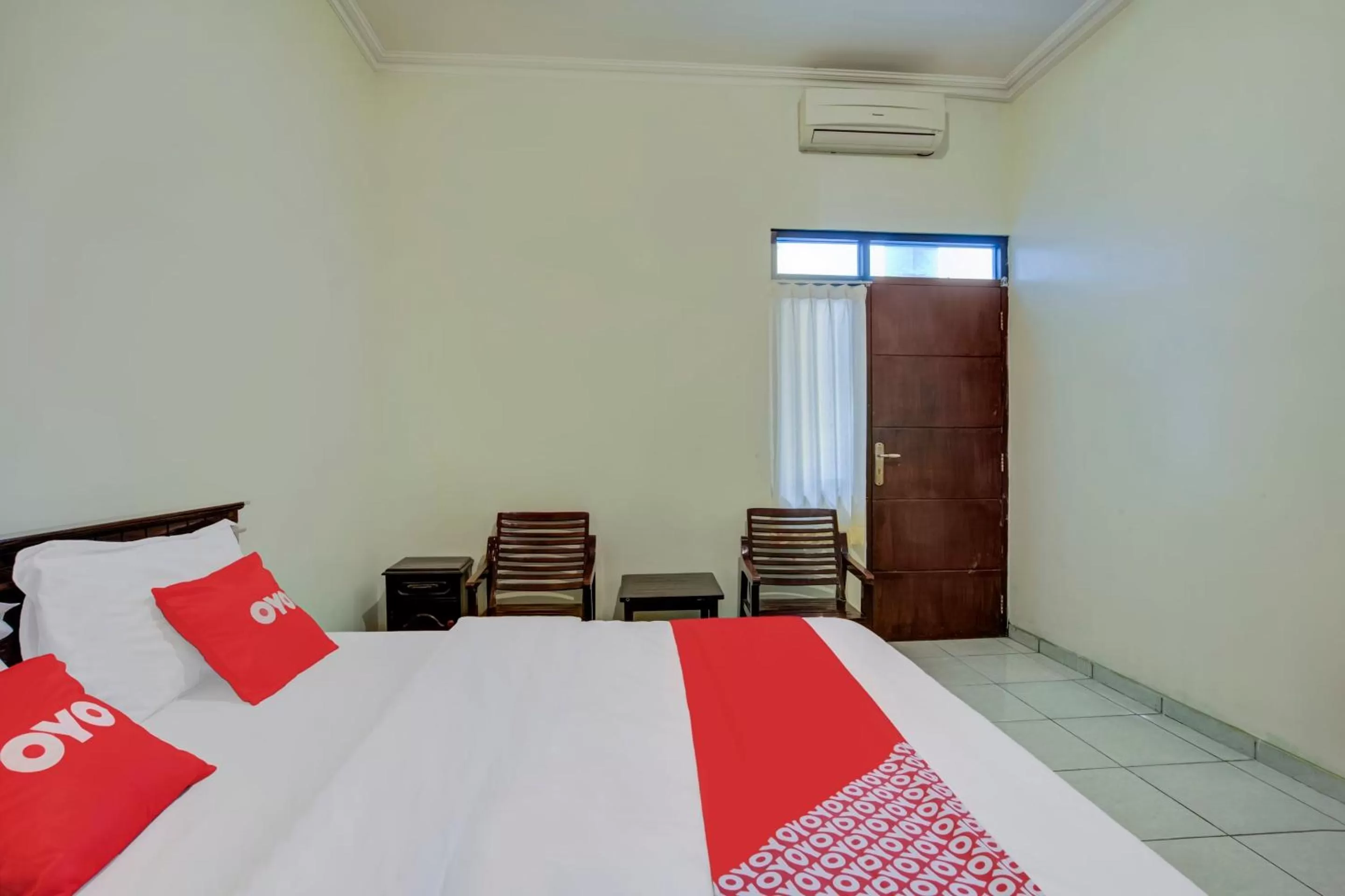 Bedroom, Bed in OYO 3862 Syariah Hotel Pandan Wangi