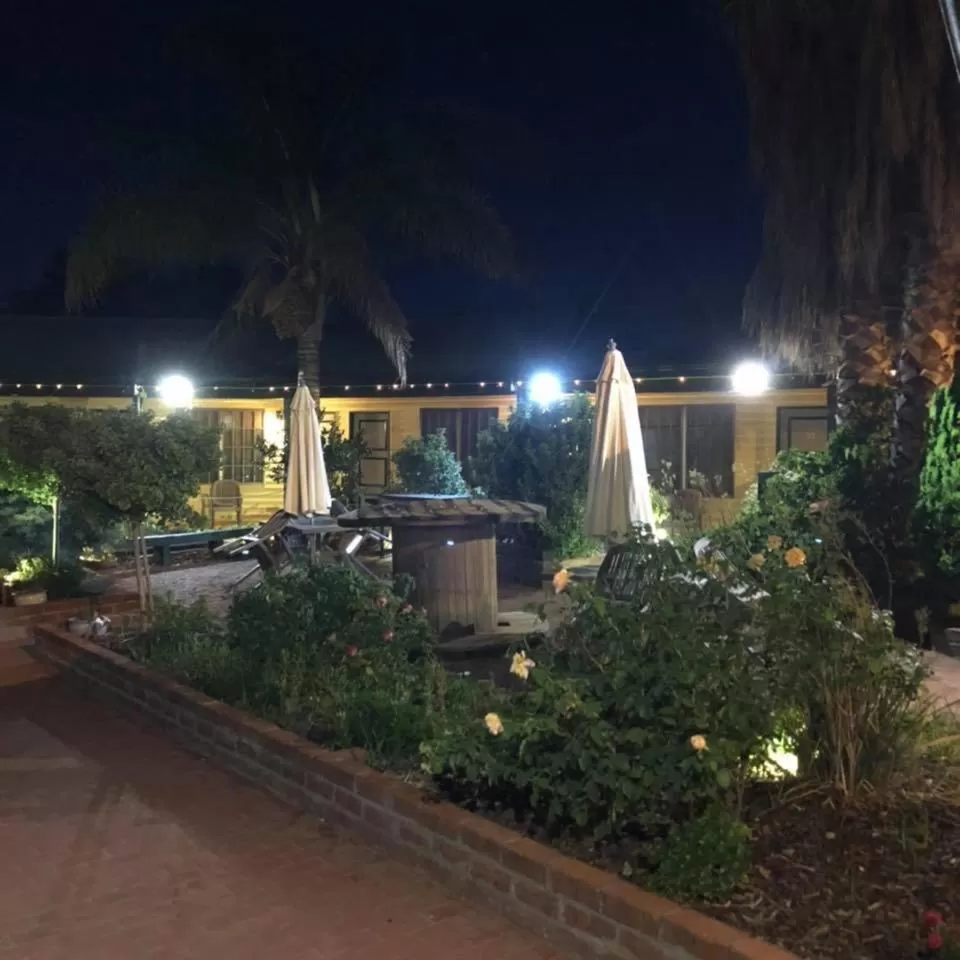 BBQ facilities in Ten Dollar Town Motel