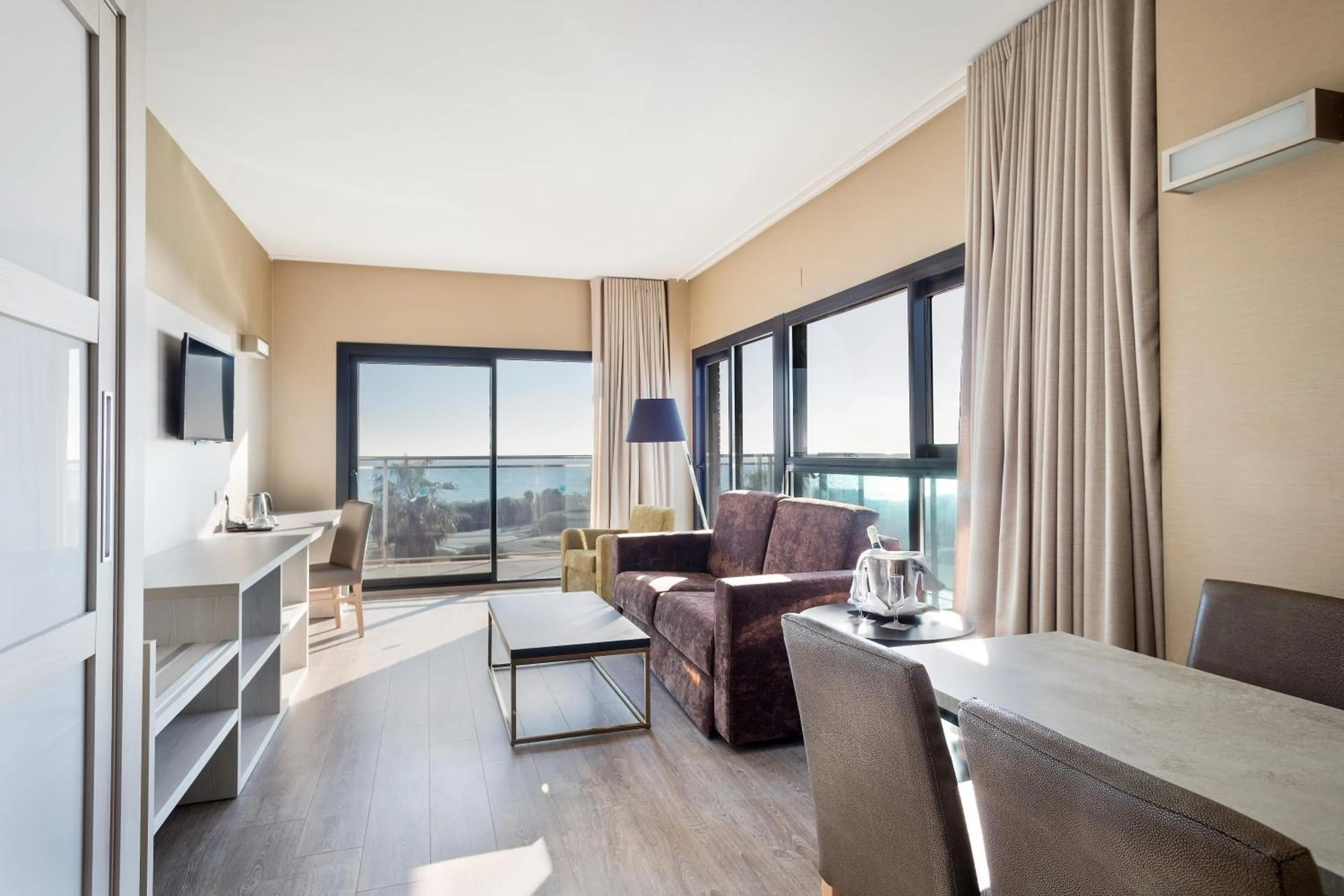 Photo of the whole room in Hotel Best Costa Ballena