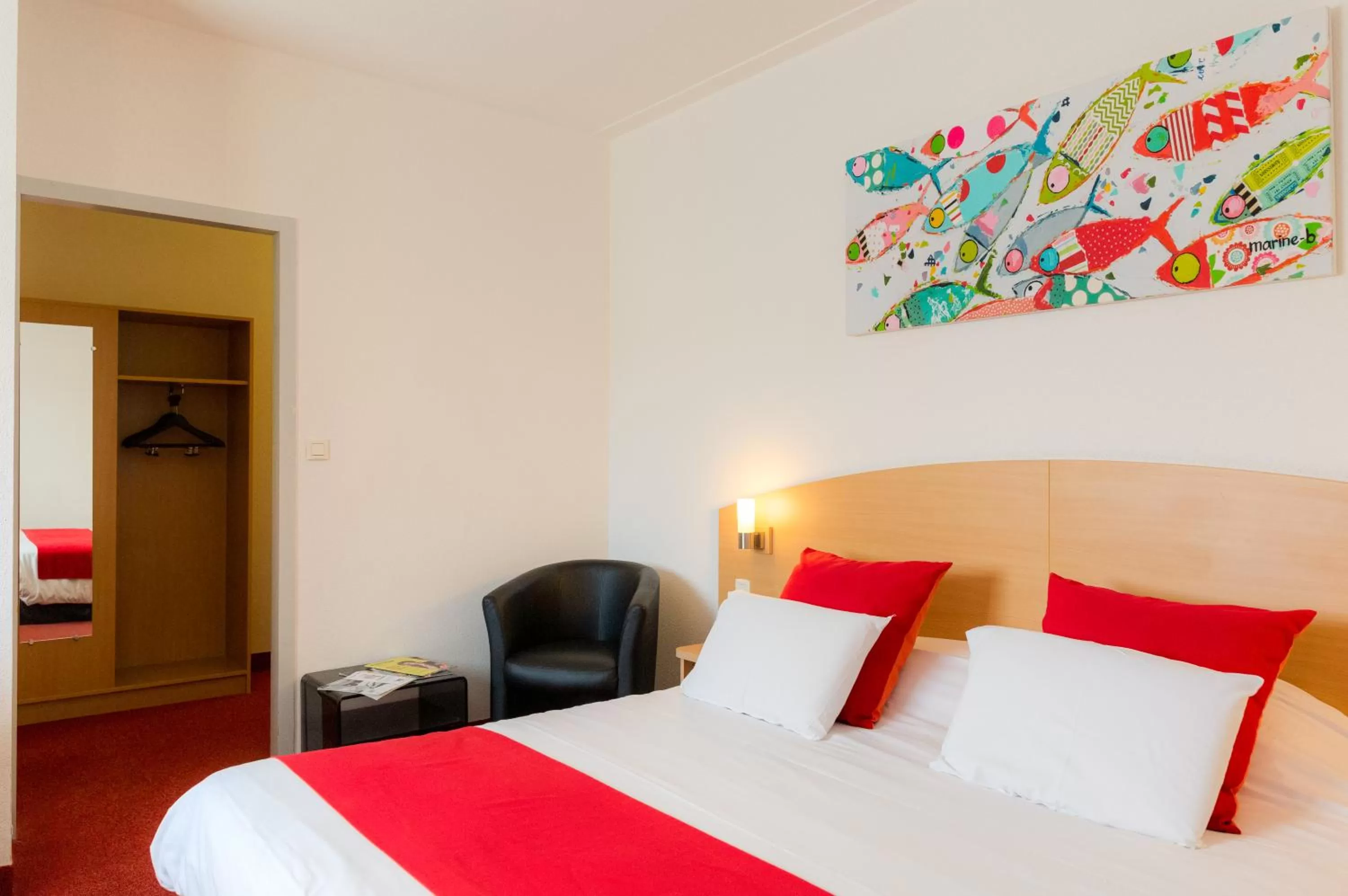 Bed in Kyriad Quimper - Pont-l'Abbé