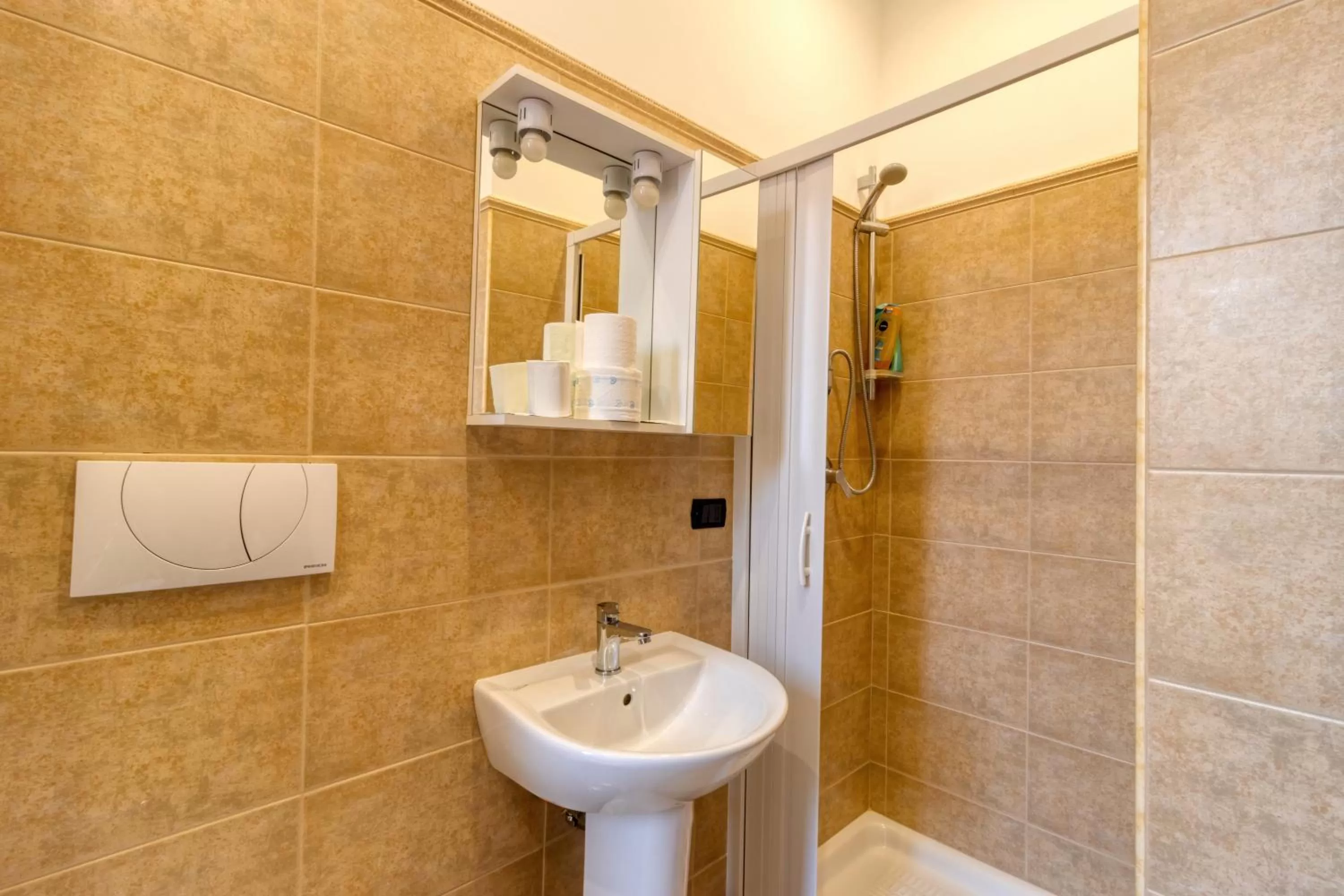 Shower, Bathroom in B&B il Baglio