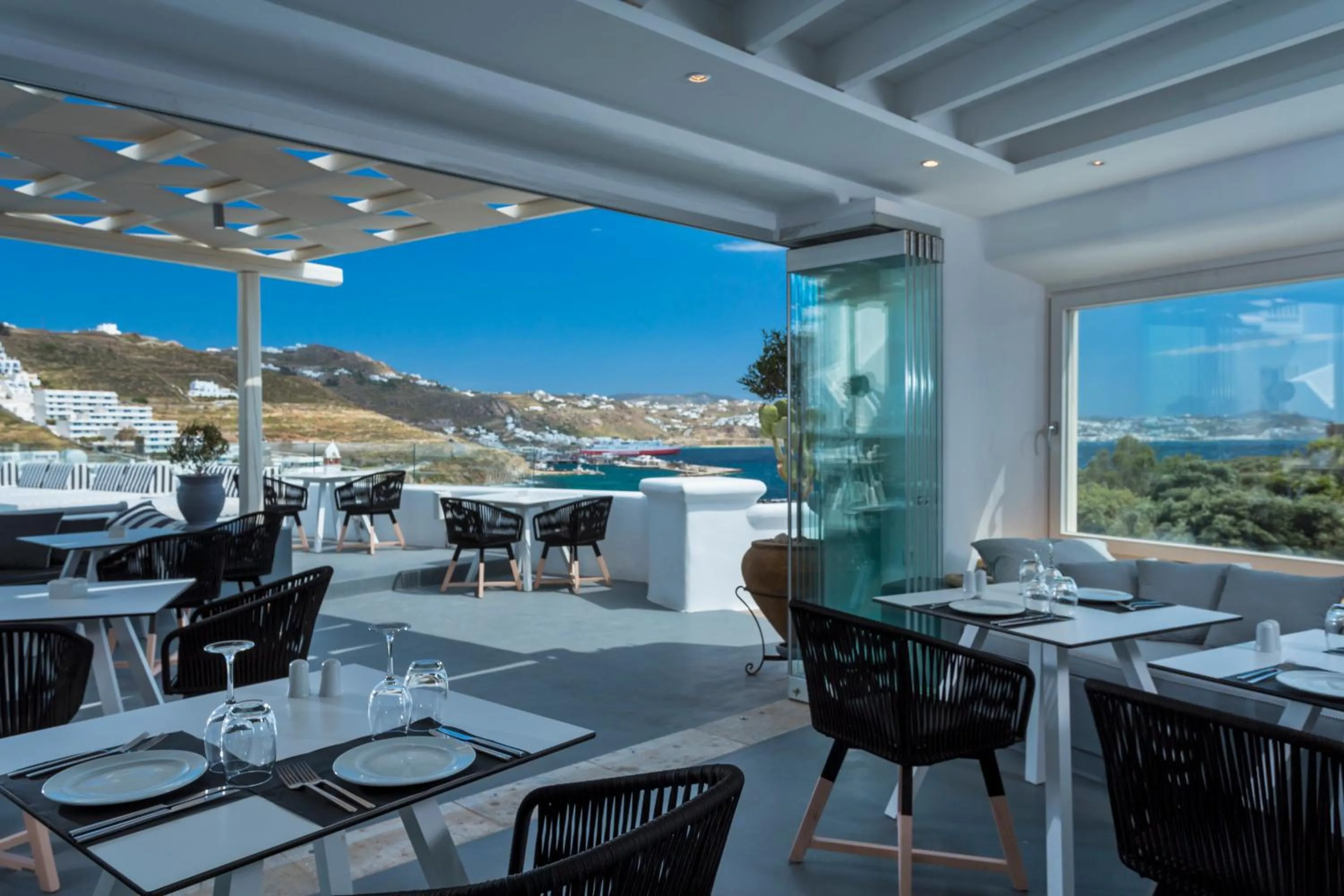 Restaurant/places to eat in Mykonos Princess Hotel