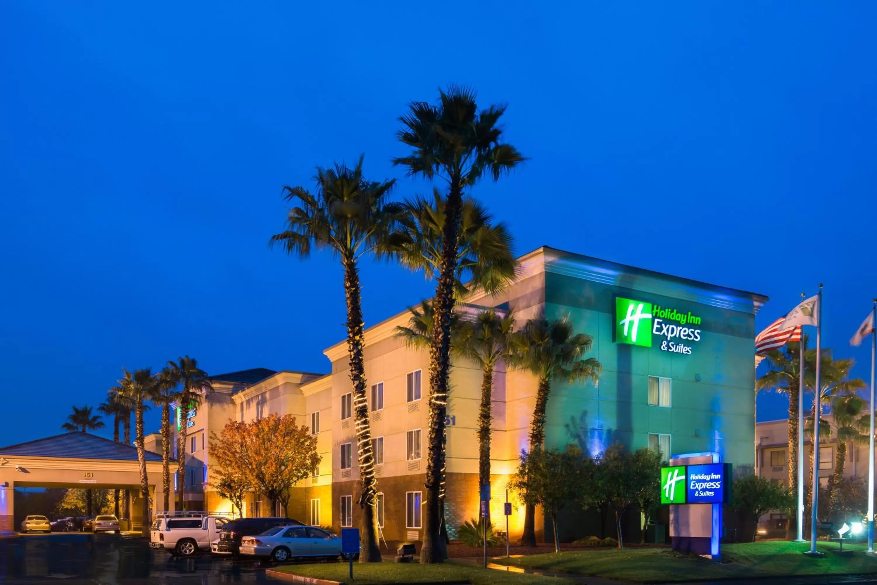 Property building in Holiday Inn Express Hotel & Suites Vacaville by IHG