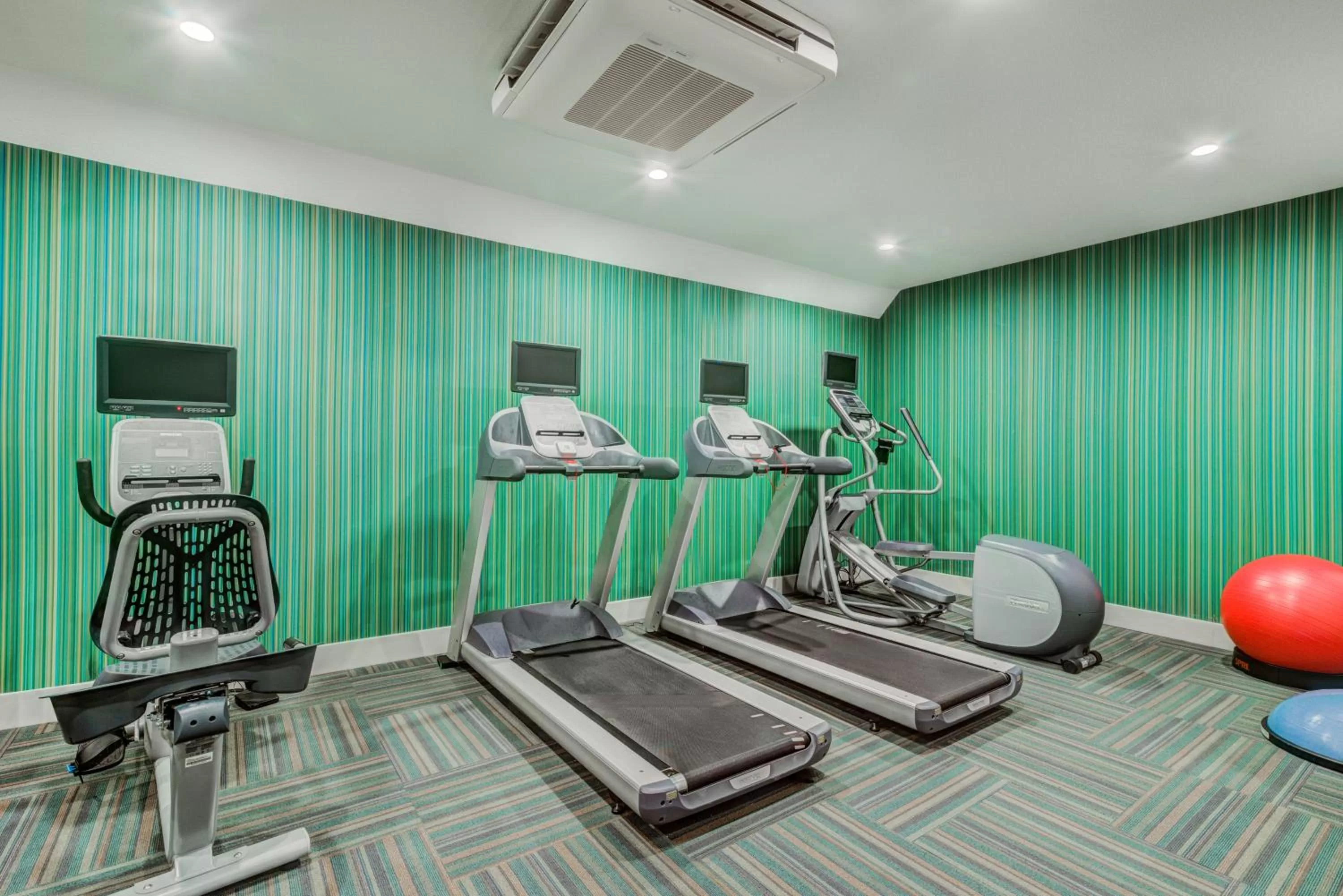 Fitness centre/facilities in Holiday Inn Express Newberg - Wine Country by IHG