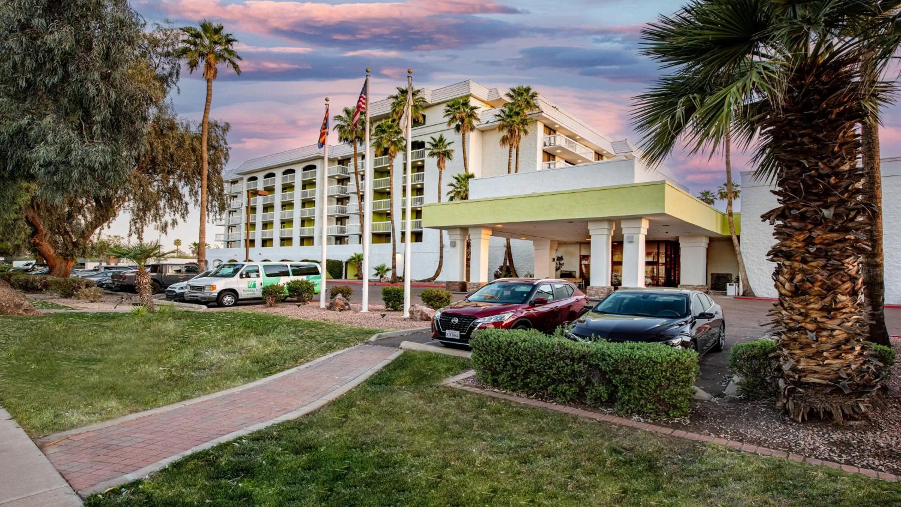 Property building in Holiday Inn Phoenix-Mesa Chandler by IHG