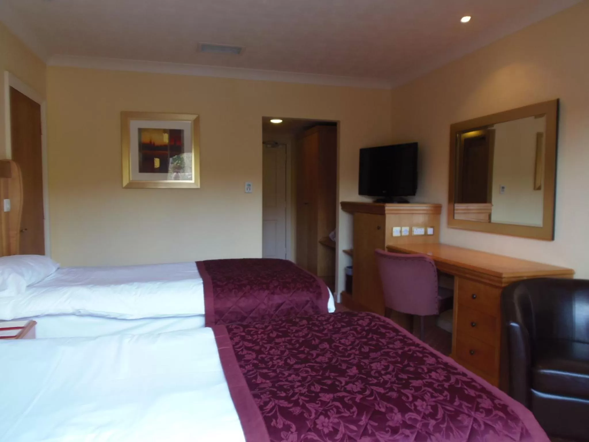 Photo of the whole room, Bed in Lakeside International Hotel