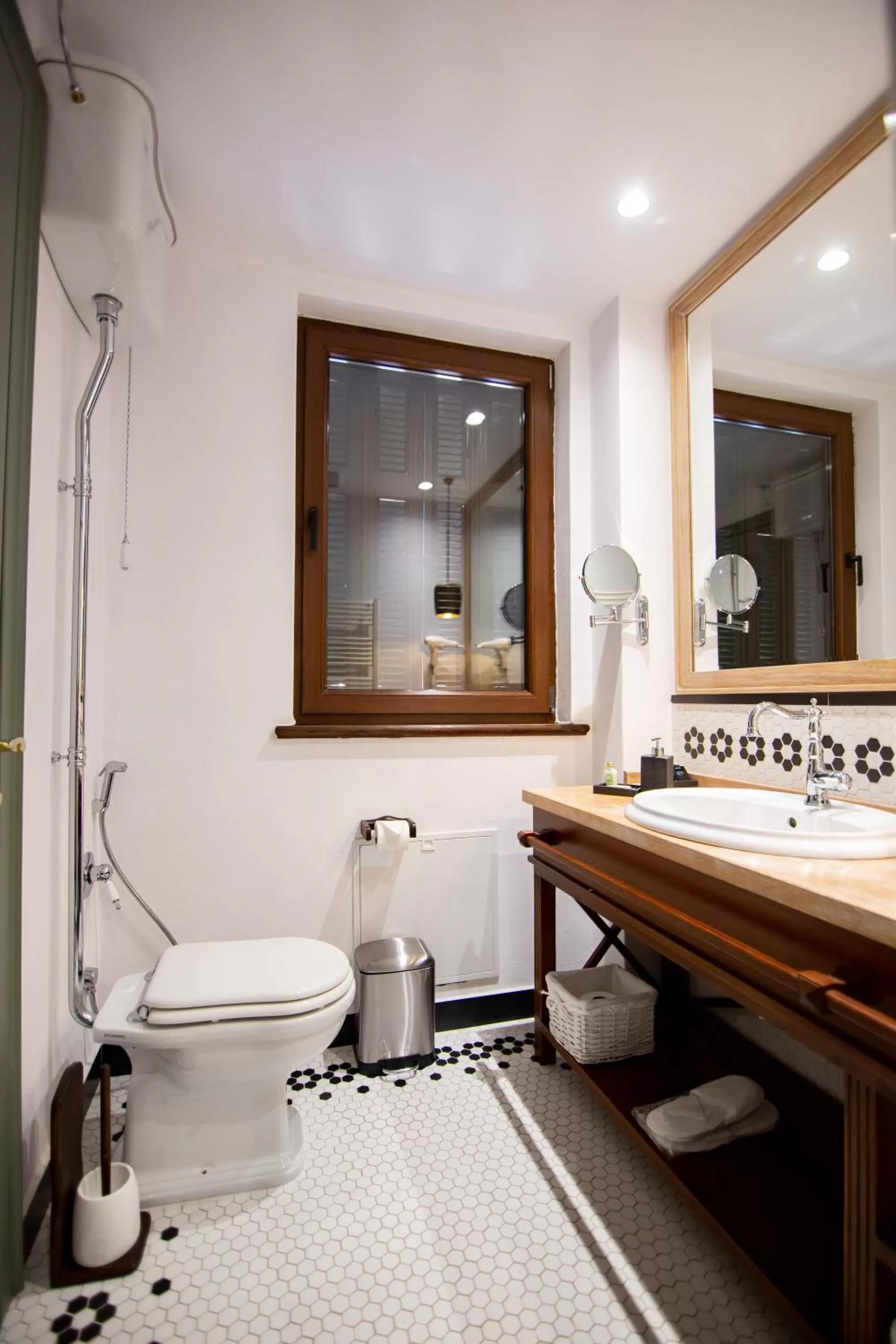 Toilet in Vila Ebel Hotel Pool & Spa