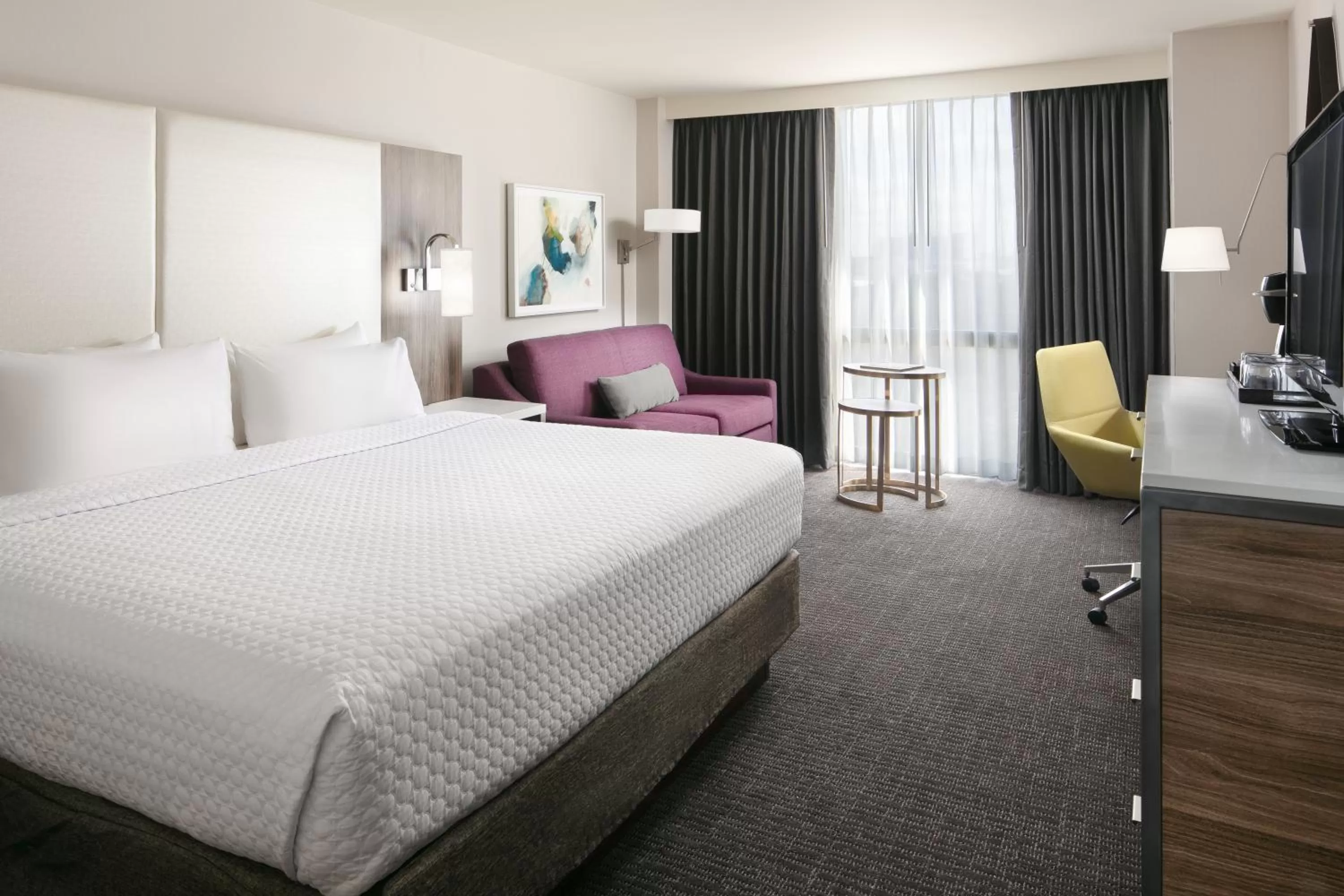 Photo of the whole room, Bed in Crowne Plaza Dallas Market Ctr - Love Field, an IHG Hotel