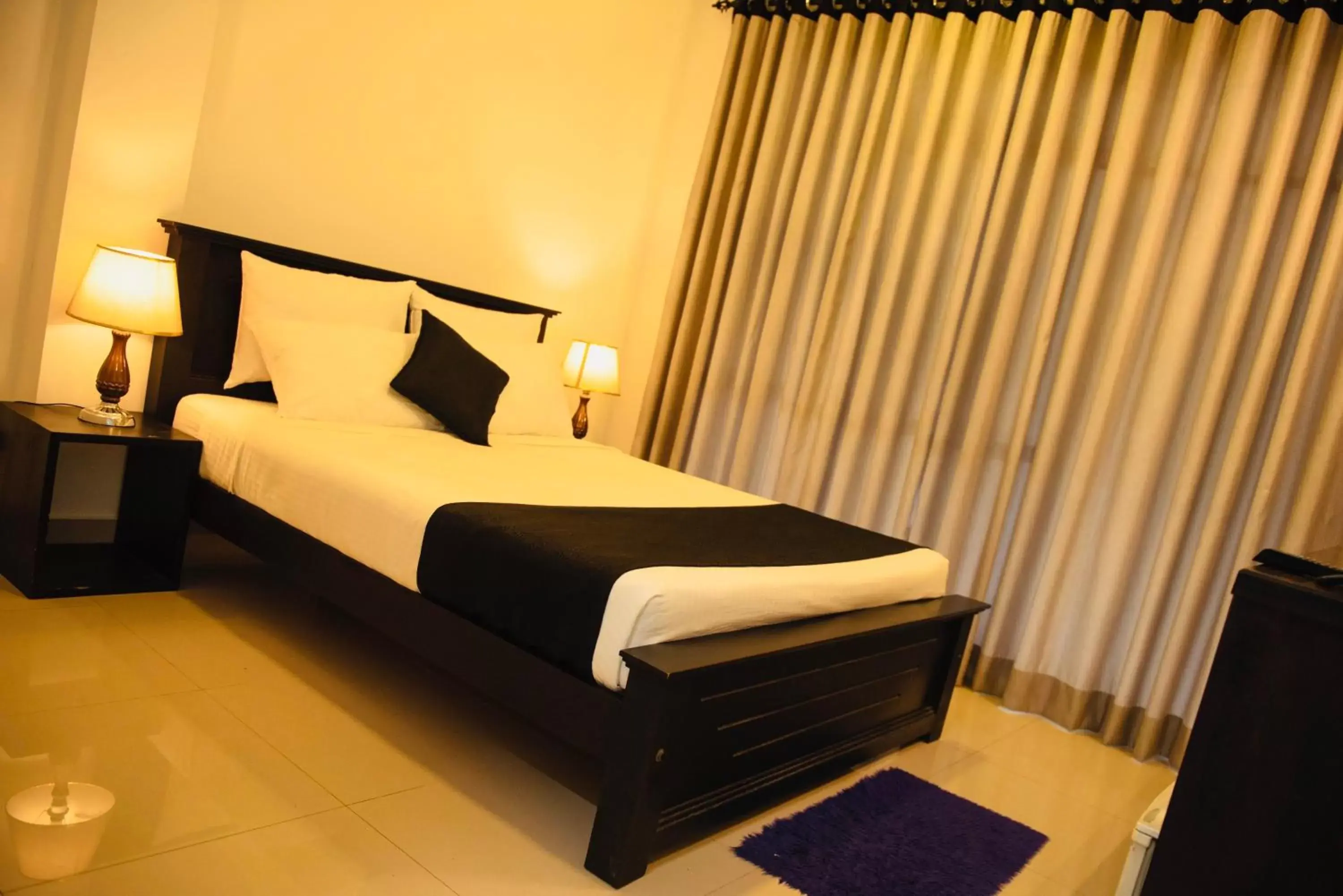 Double Room with Balcony in 49 Ella Double Room with Balcony in 49 Ella