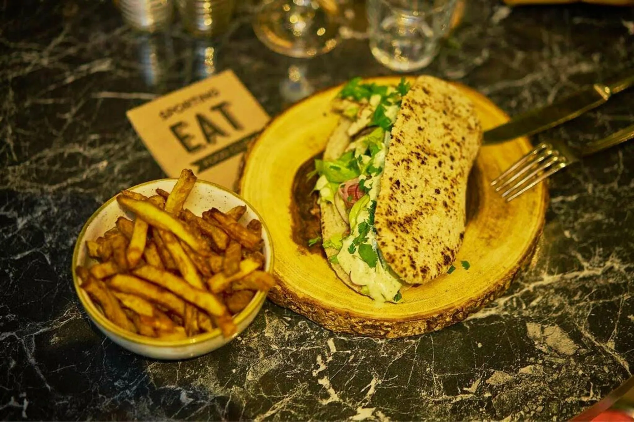 Restaurant/places to eat in Sporting House Hôtel