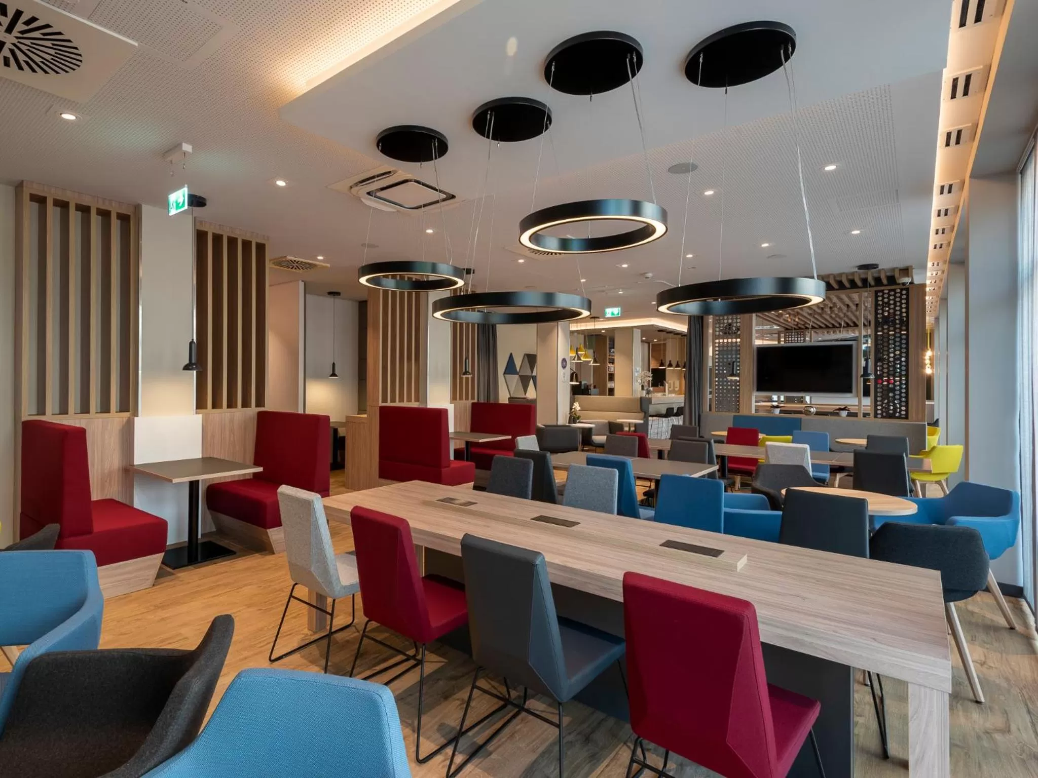 Restaurant/places to eat in Holiday Inn Express - Offenbach by IHG