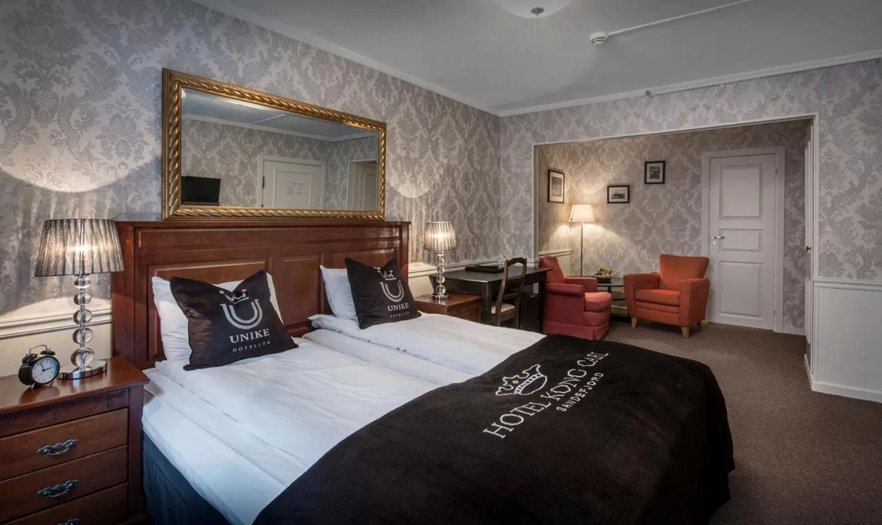 Photo of the whole room, Bed in Hotel Kong Carl - Unike Hoteller