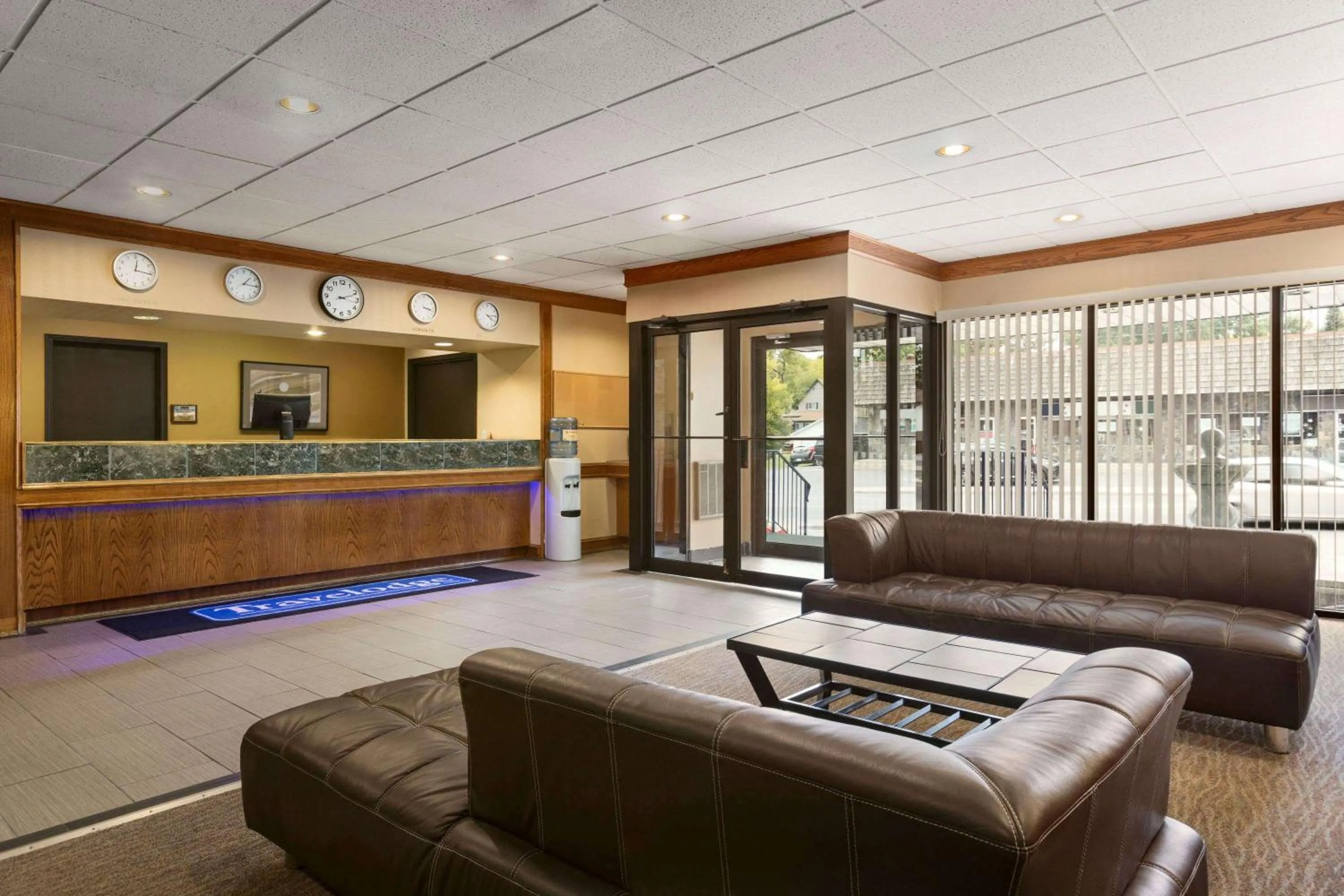 Lobby or reception in Travelodge by Wyndham Kenora