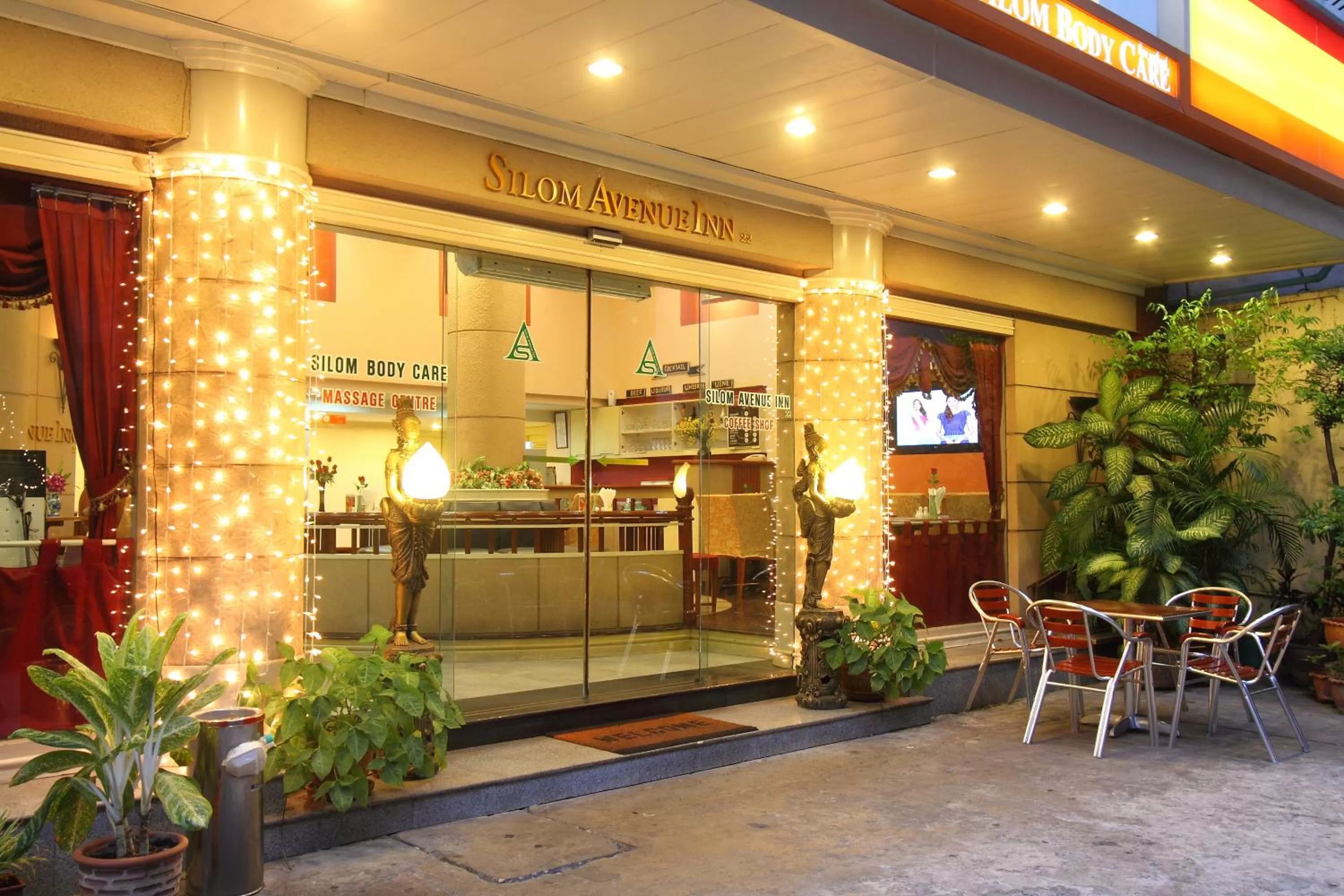 Facade/entrance in Silom Avenue Inn