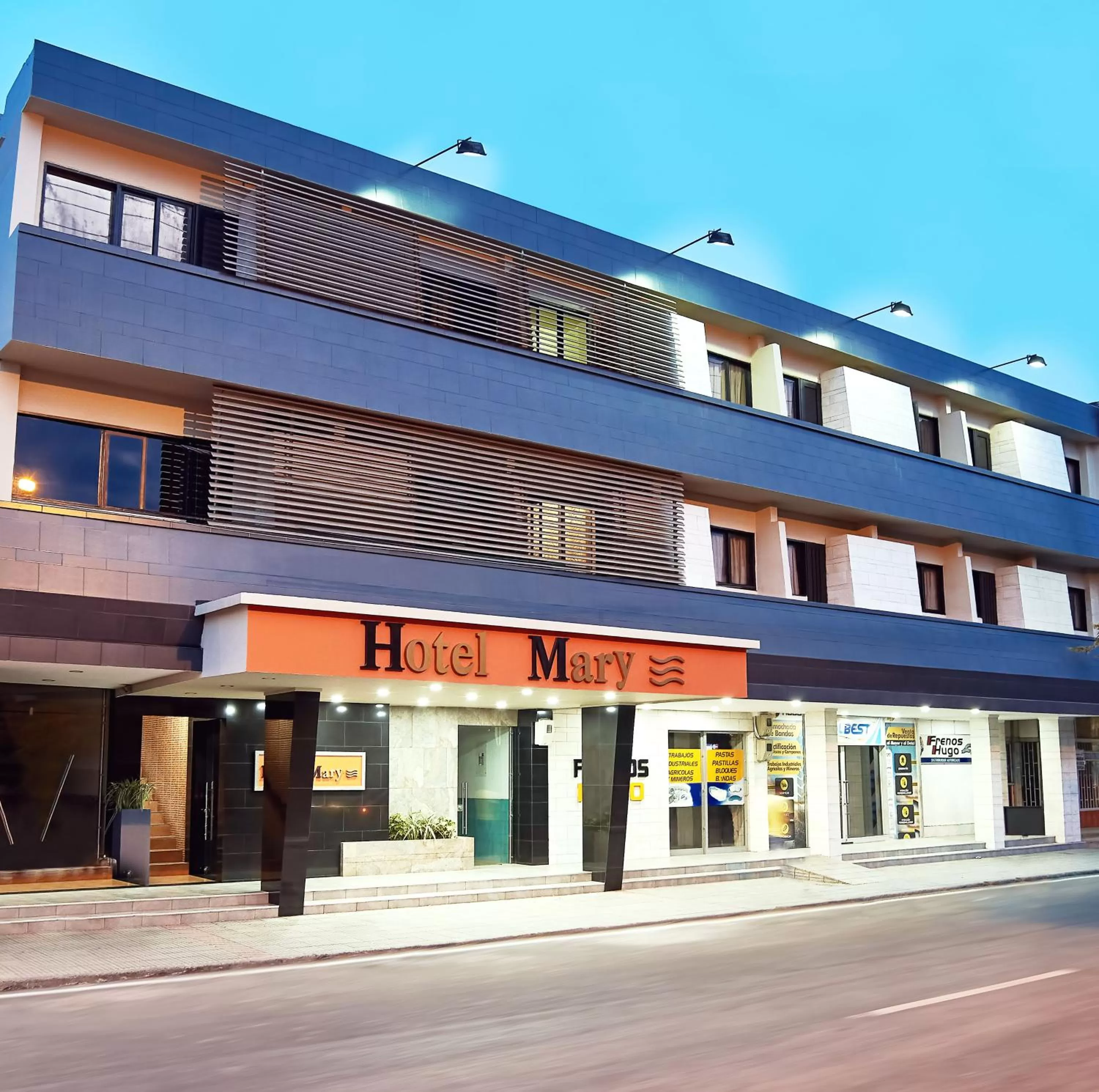 Facade/entrance in Mar Hotel