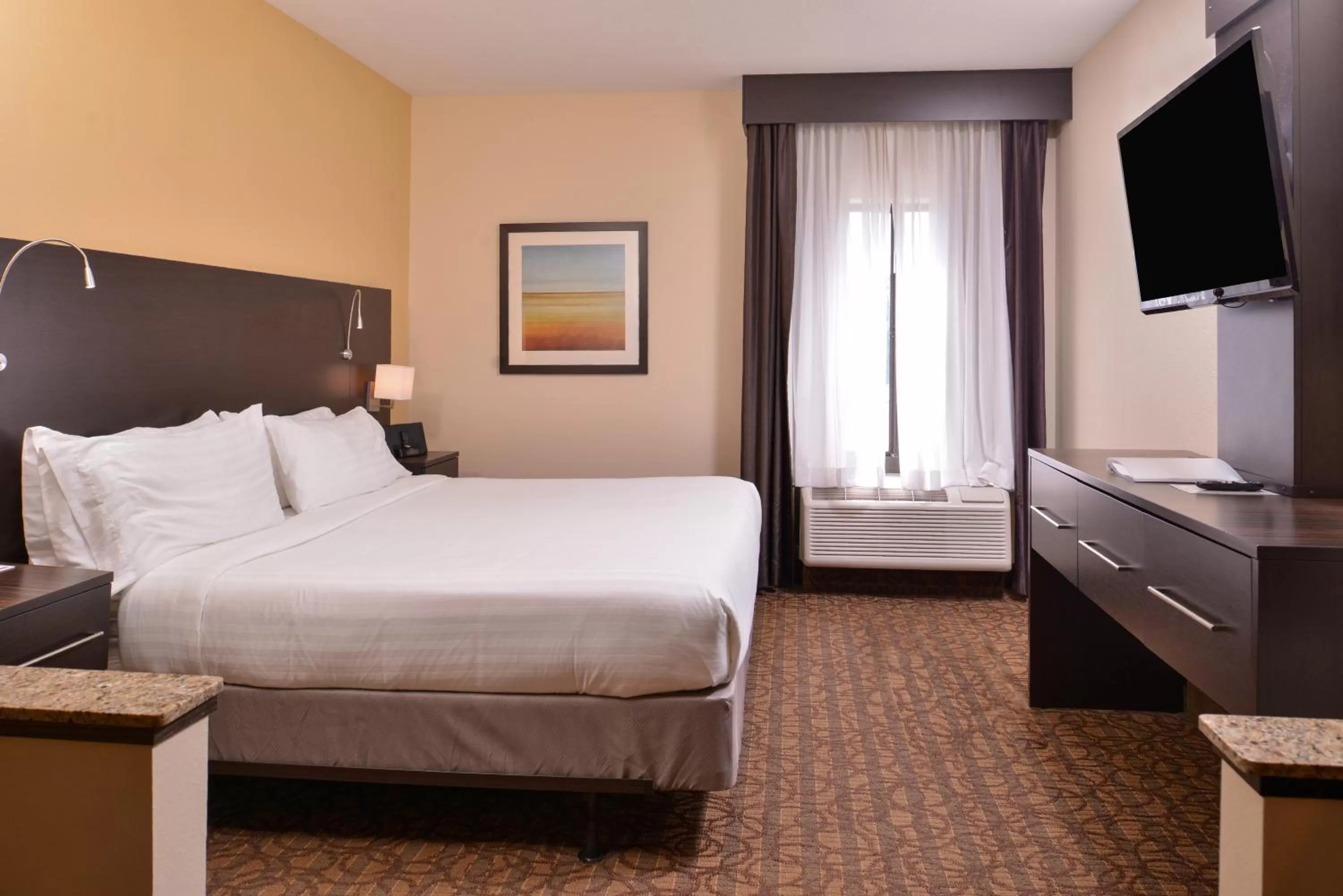 Photo of the whole room, Bed in Holiday Inn Express & Suites Topeka West I-70 Wanamaker by IHG