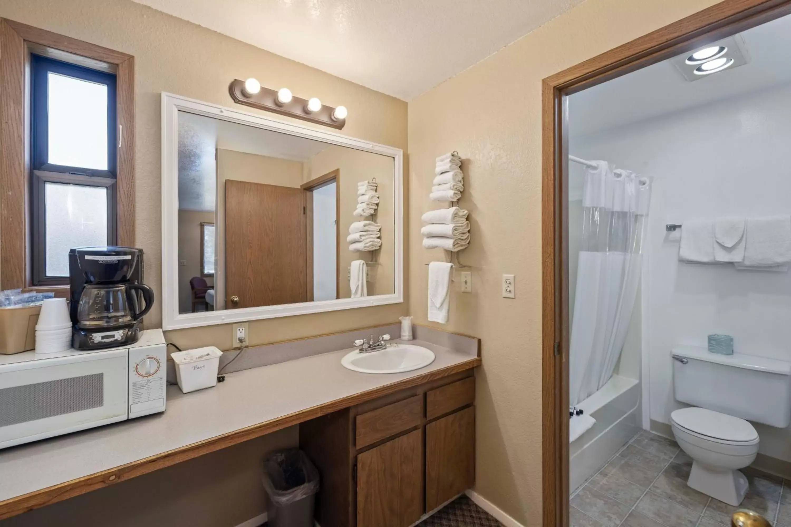 Superior Triple Room in Birch Glen Lodge Superior Triple Room in Birch Glen Lodge