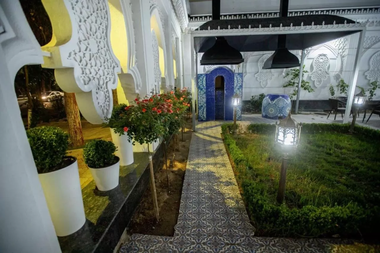 Facade/entrance in The Shahar