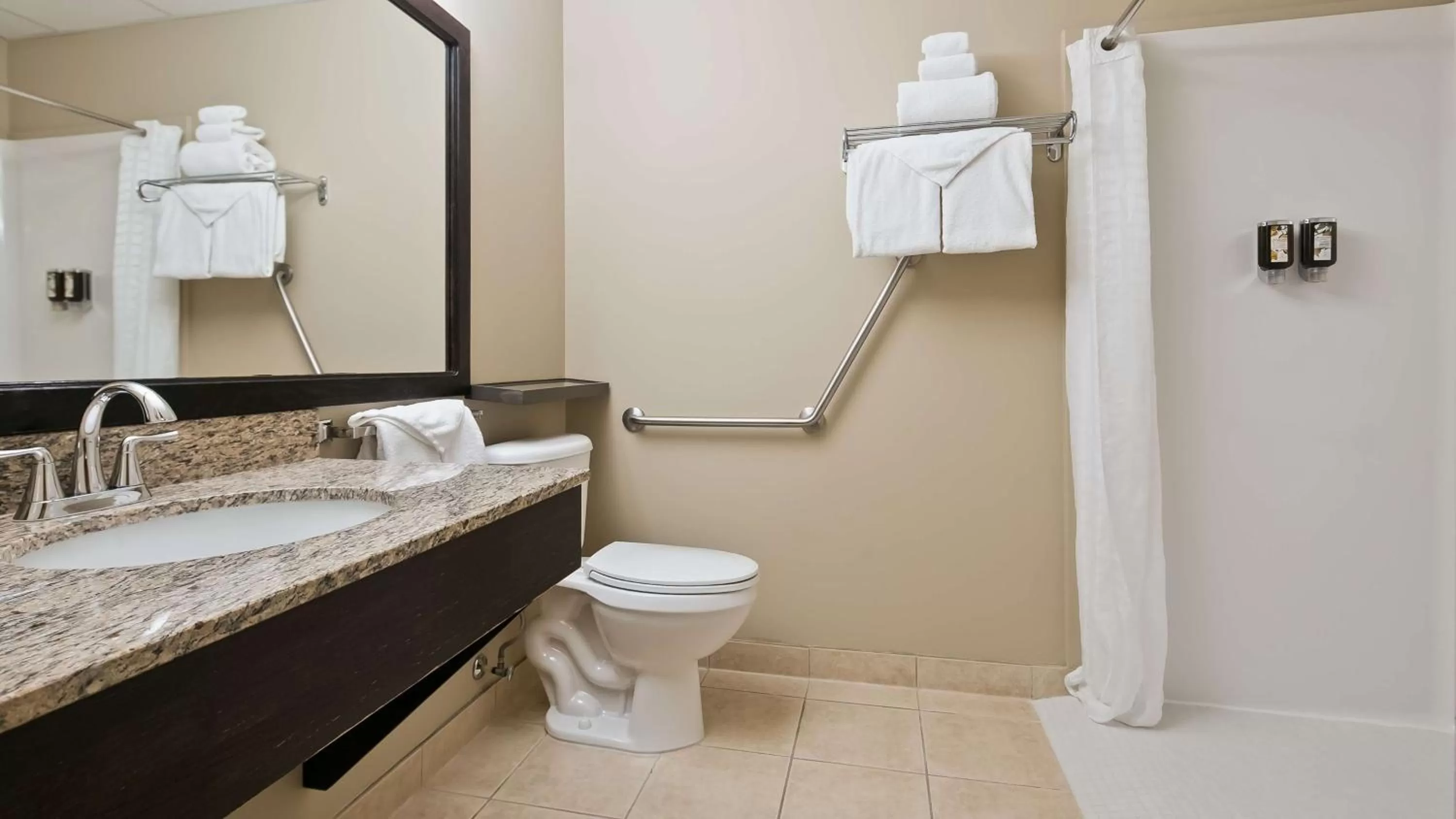 King Room with Roll-in Shower - Disability Access/Non-Smoking in Best Western Rocky Mountain House Inn & Suites
