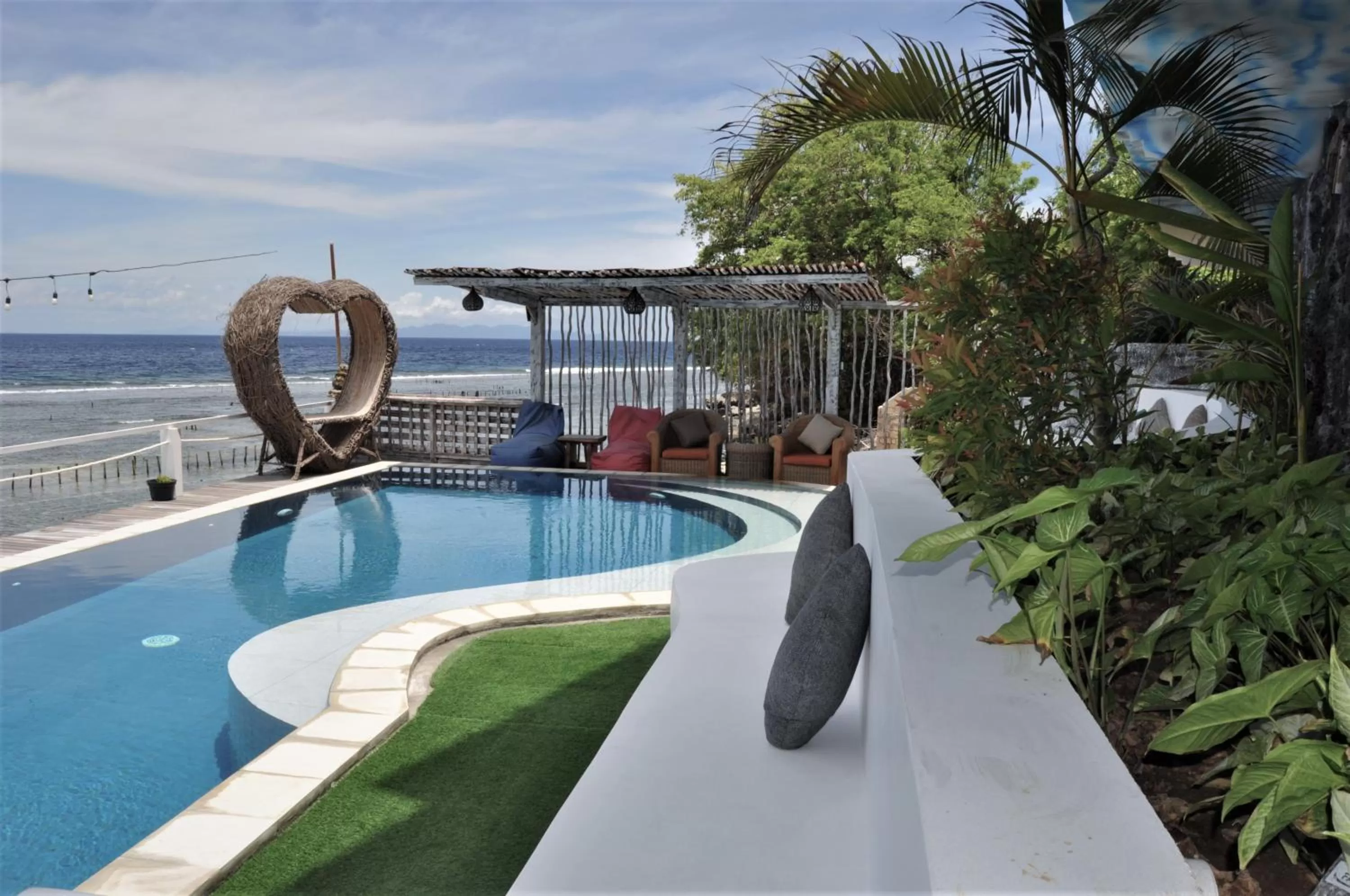 Restaurant/places to eat in SUITE OCEAN BLUE