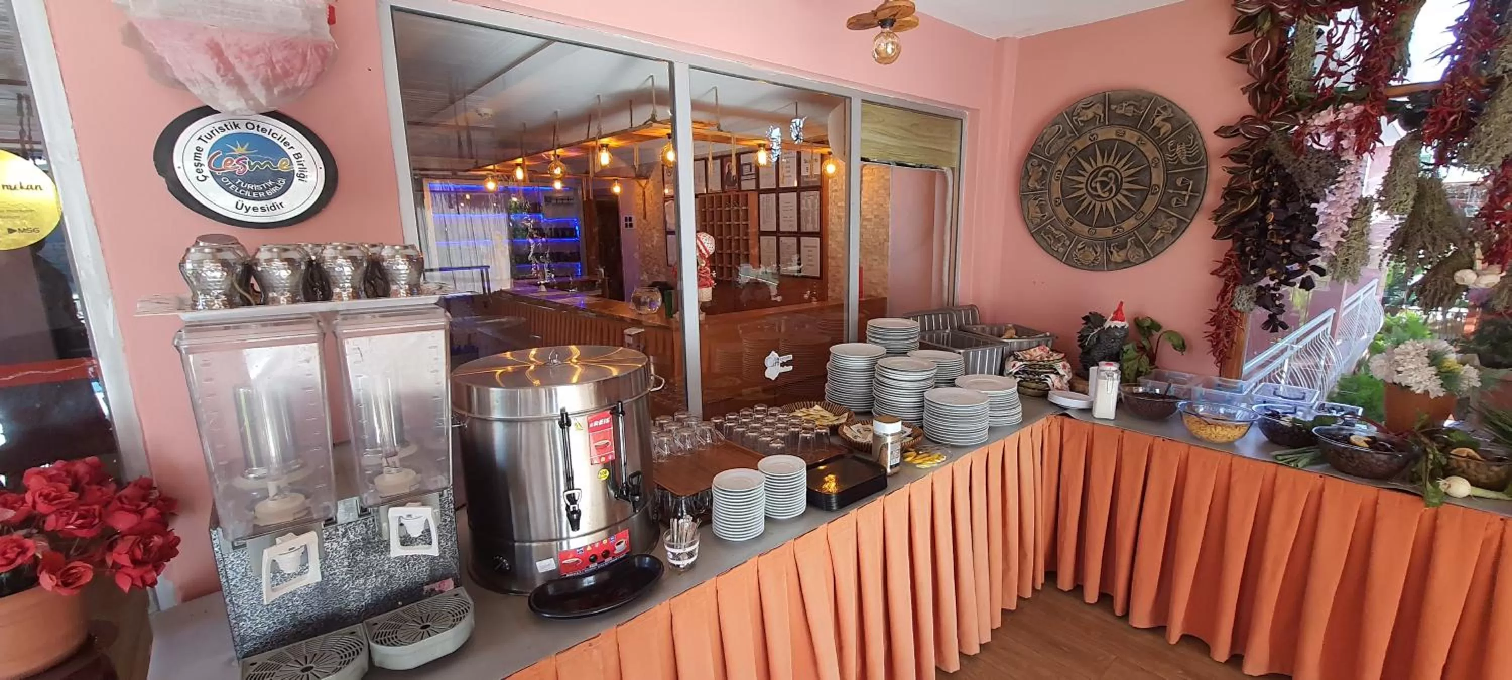 Restaurant/places to eat in Grand Yayla Hotel