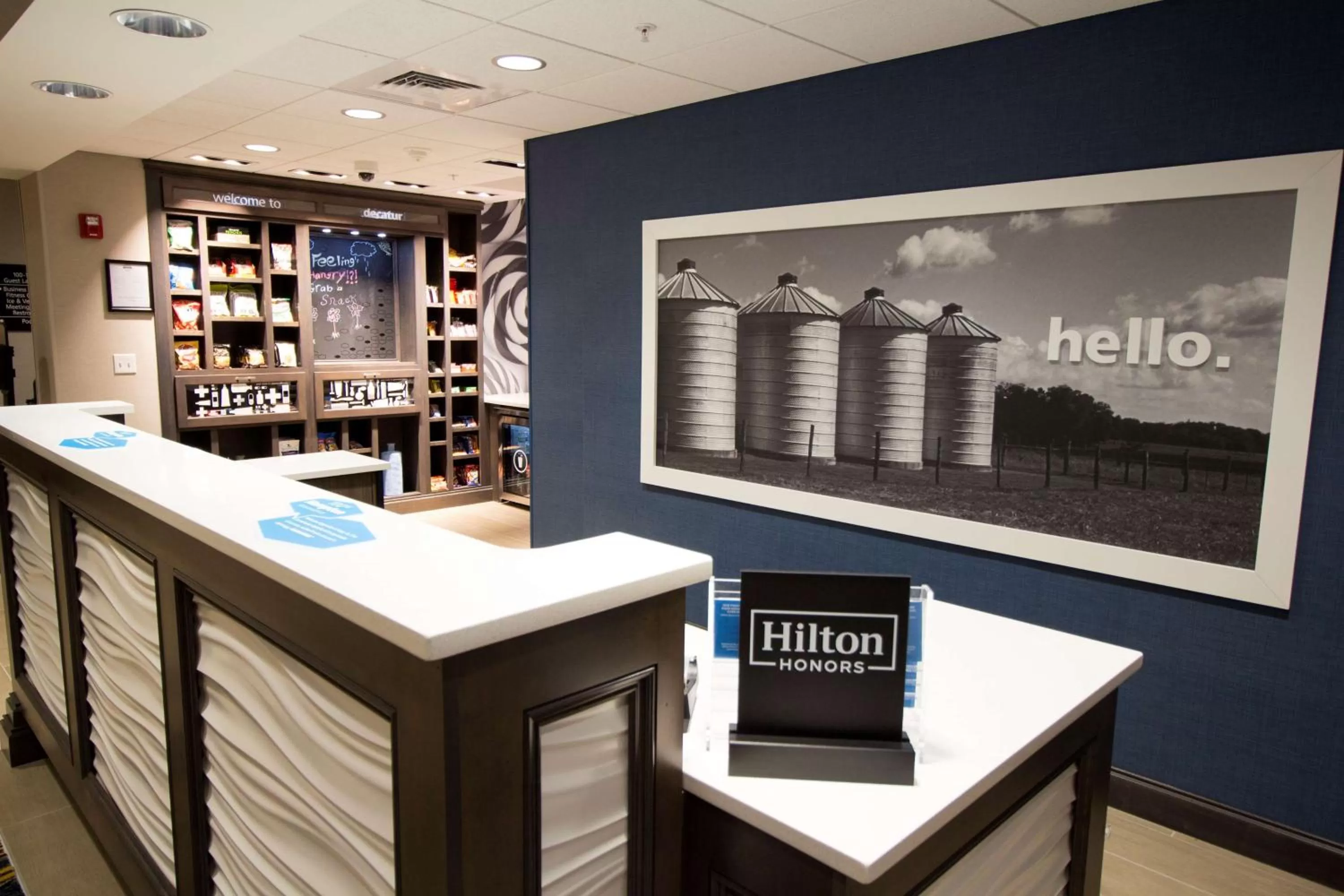 Lobby or reception in Hampton Inn Decatur, Mt. Zion, IL