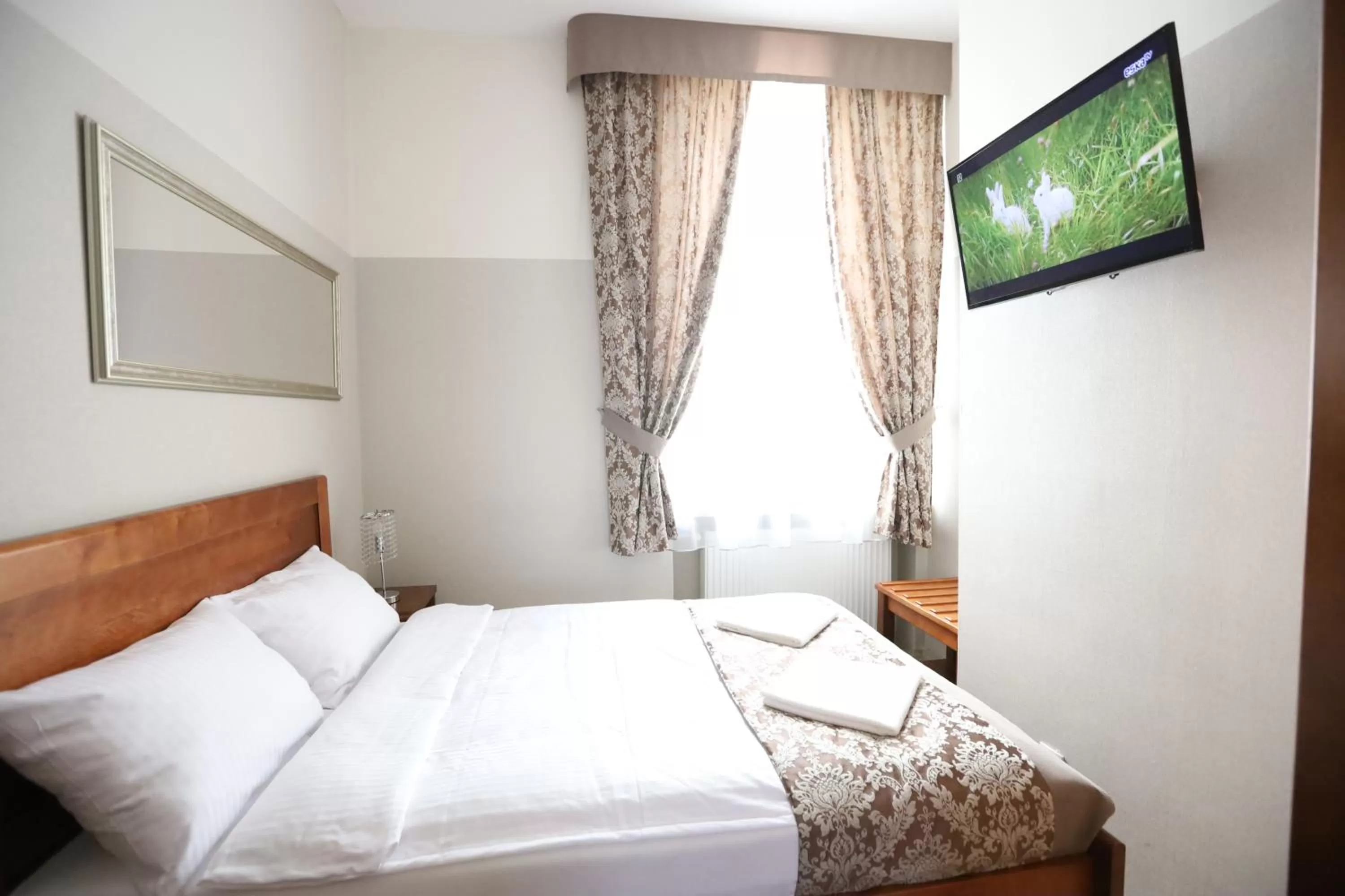 Bed in DReAM Garden Palace