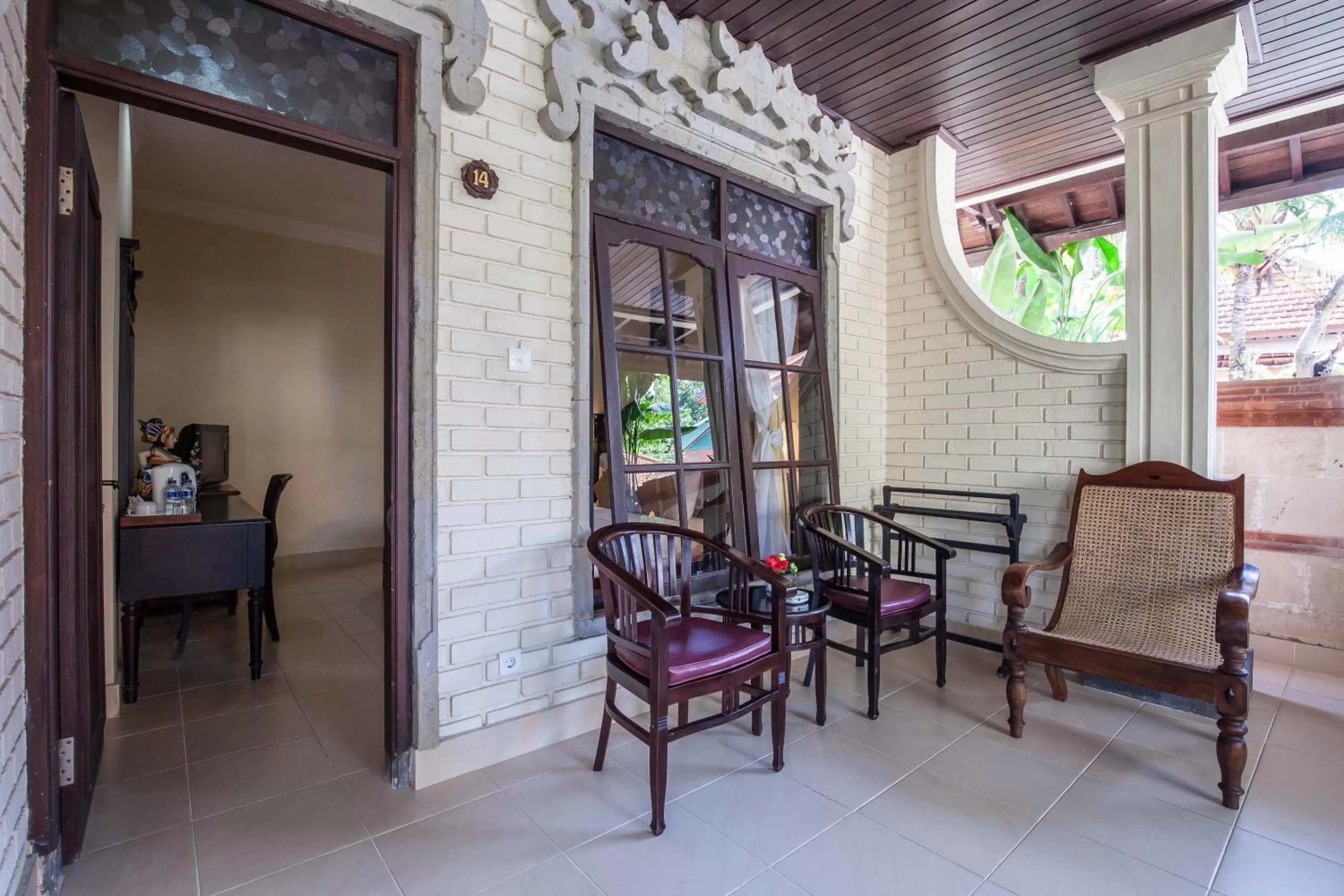 Garden in Vila Shanti Beach Front Hotel Sanur