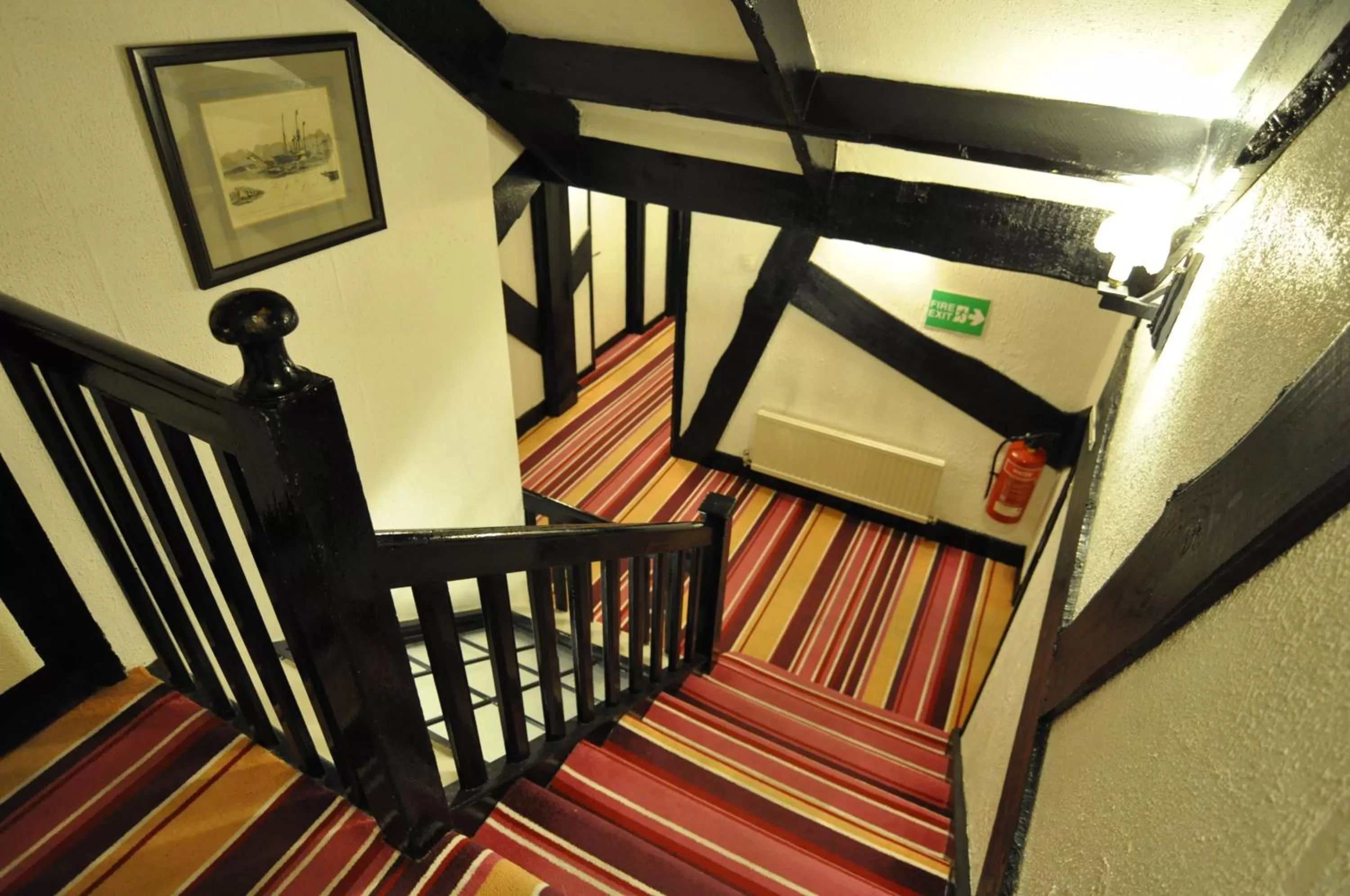 Lobby or reception in The Roundabout Hotel