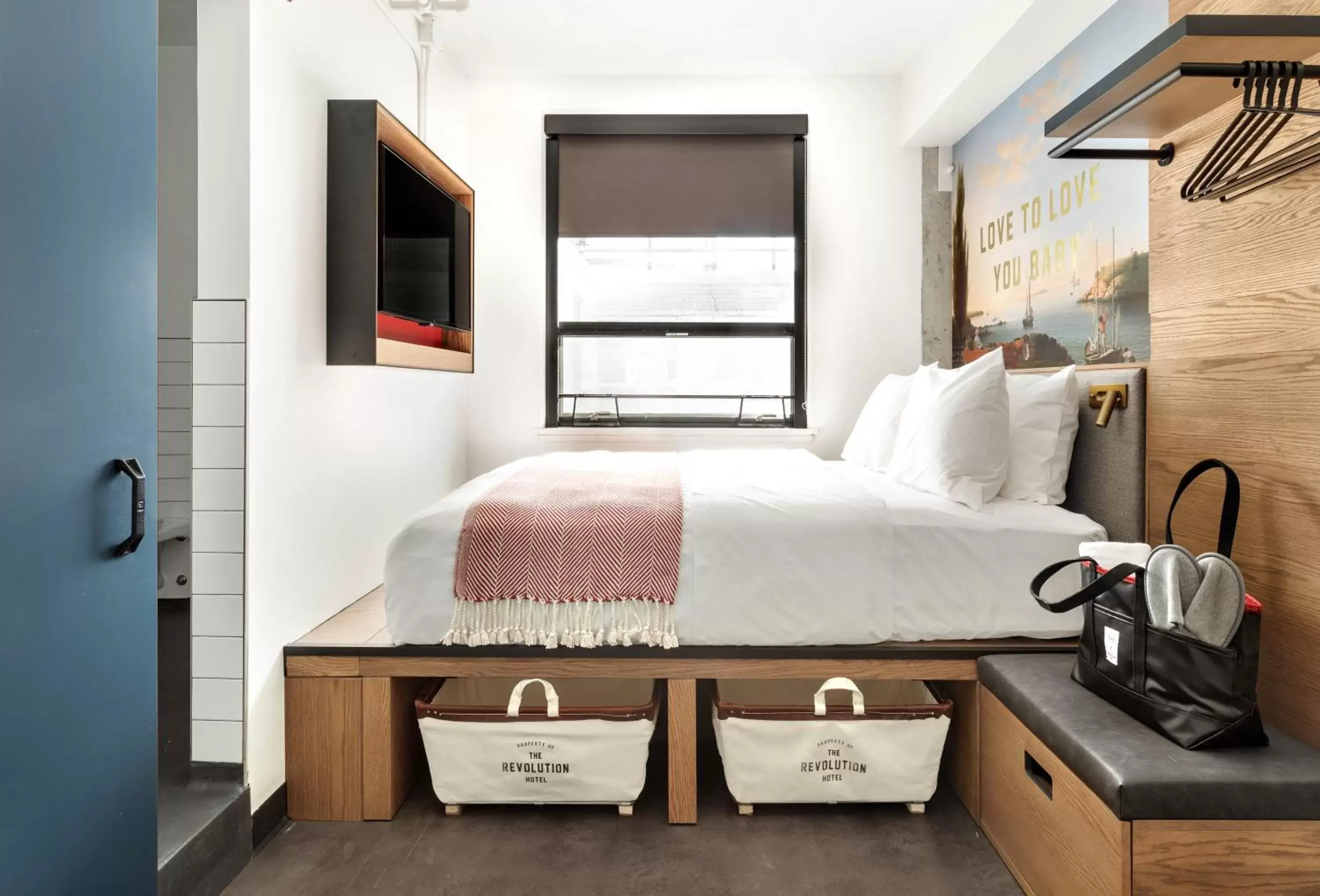 Queen Room Bathroom in Room in The Revolution Hotel Queen Room Bathroom in Room in The Revolution Hotel